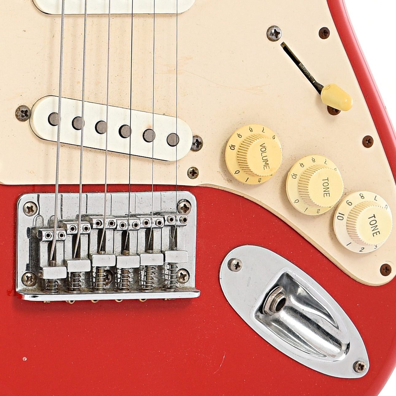 tailpiece and controls of Squier Mini Stratocaster Electric Guitar