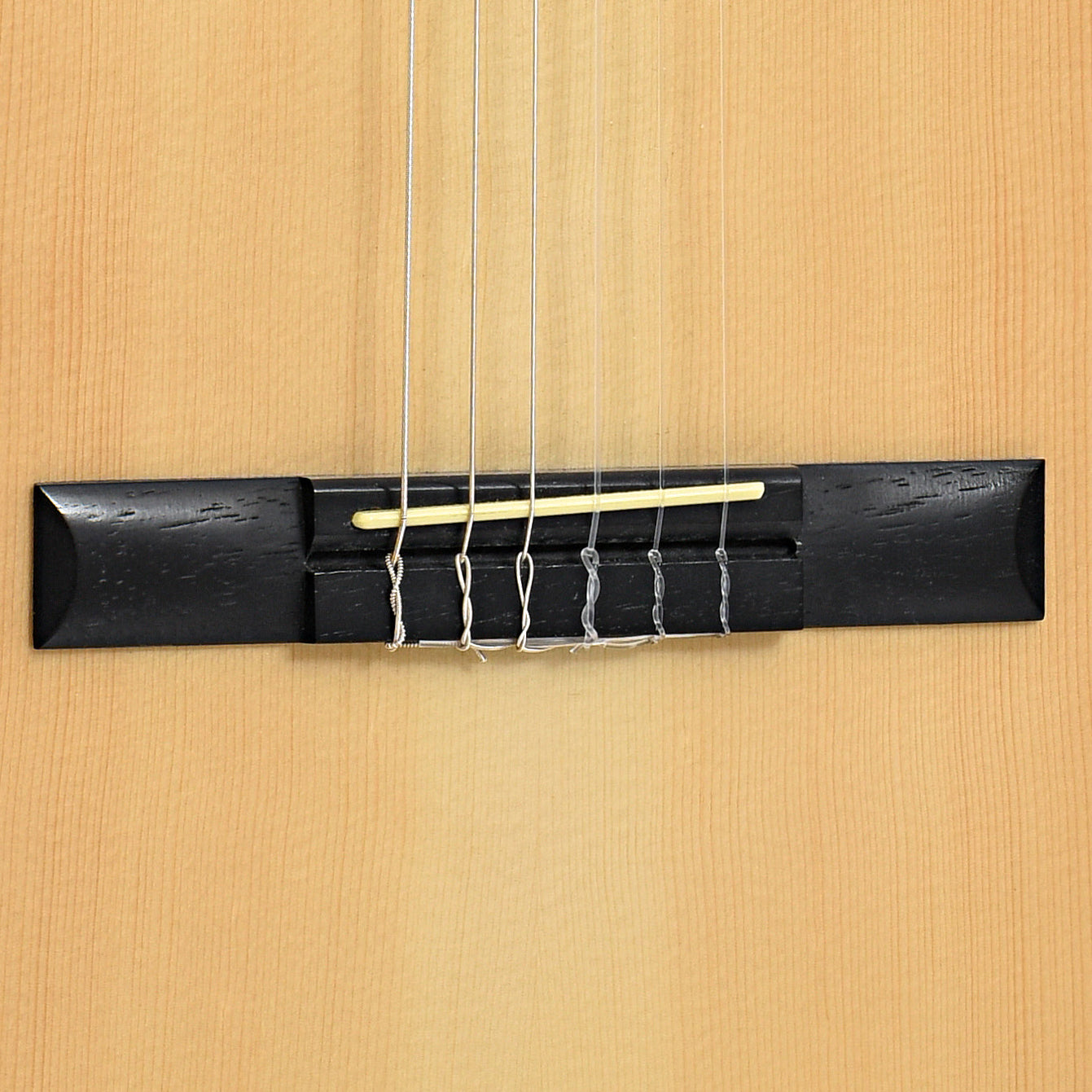 Bridge of Lucero LC-100CE/N Classical-Electric Guitar (2021)