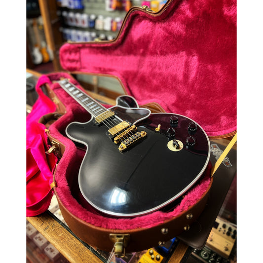 Showroom photo of Gibson Lucille Semi-Hollowbody Electric Guitar (1999)