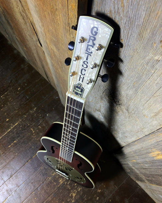 Showroom photo of Gretsch Ampli-Sonic G9240 Alligator Roundneck Resonator Guitar