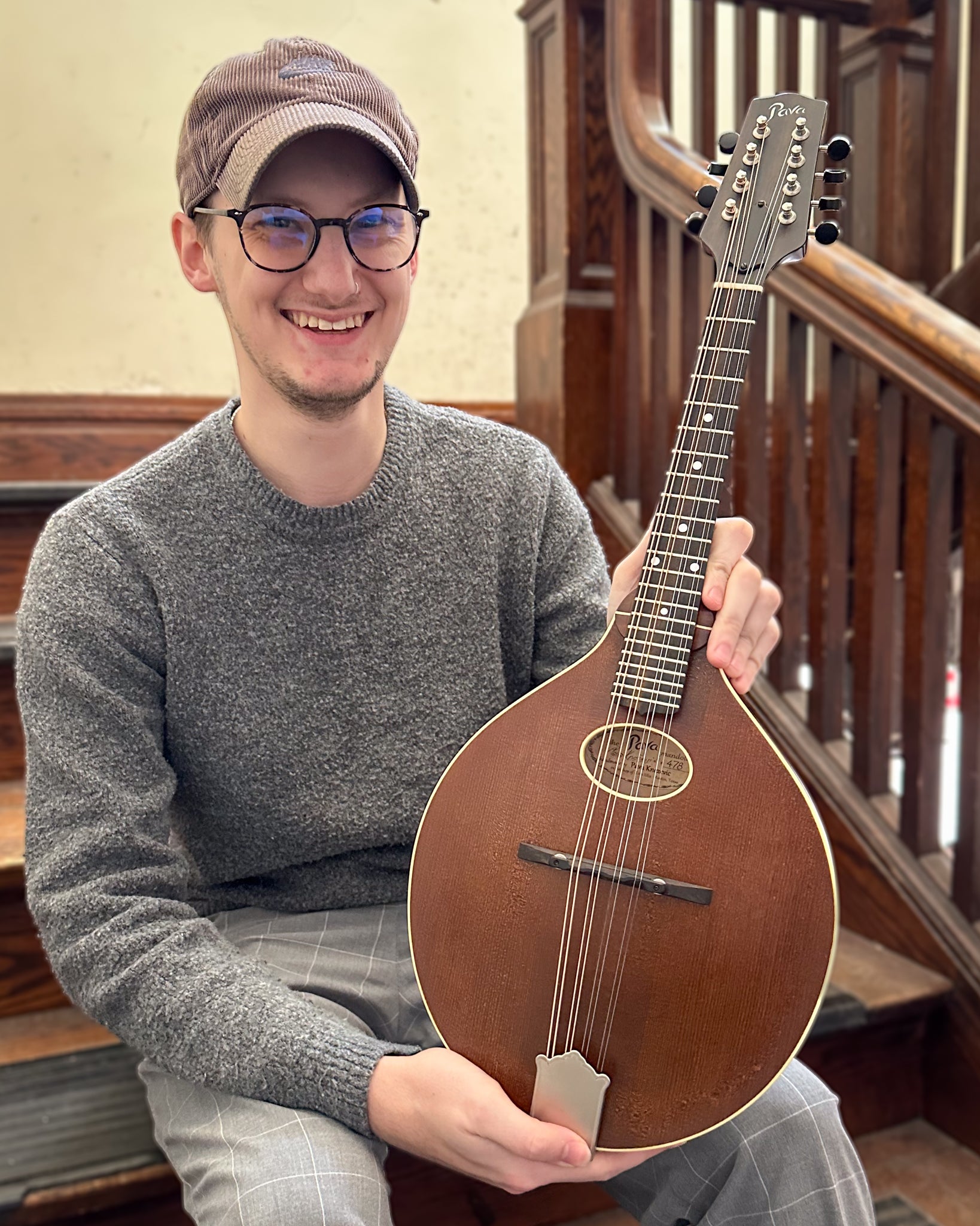 Pava A5 Satin Oval Hole Mandolin (2022) – Elderly Instruments