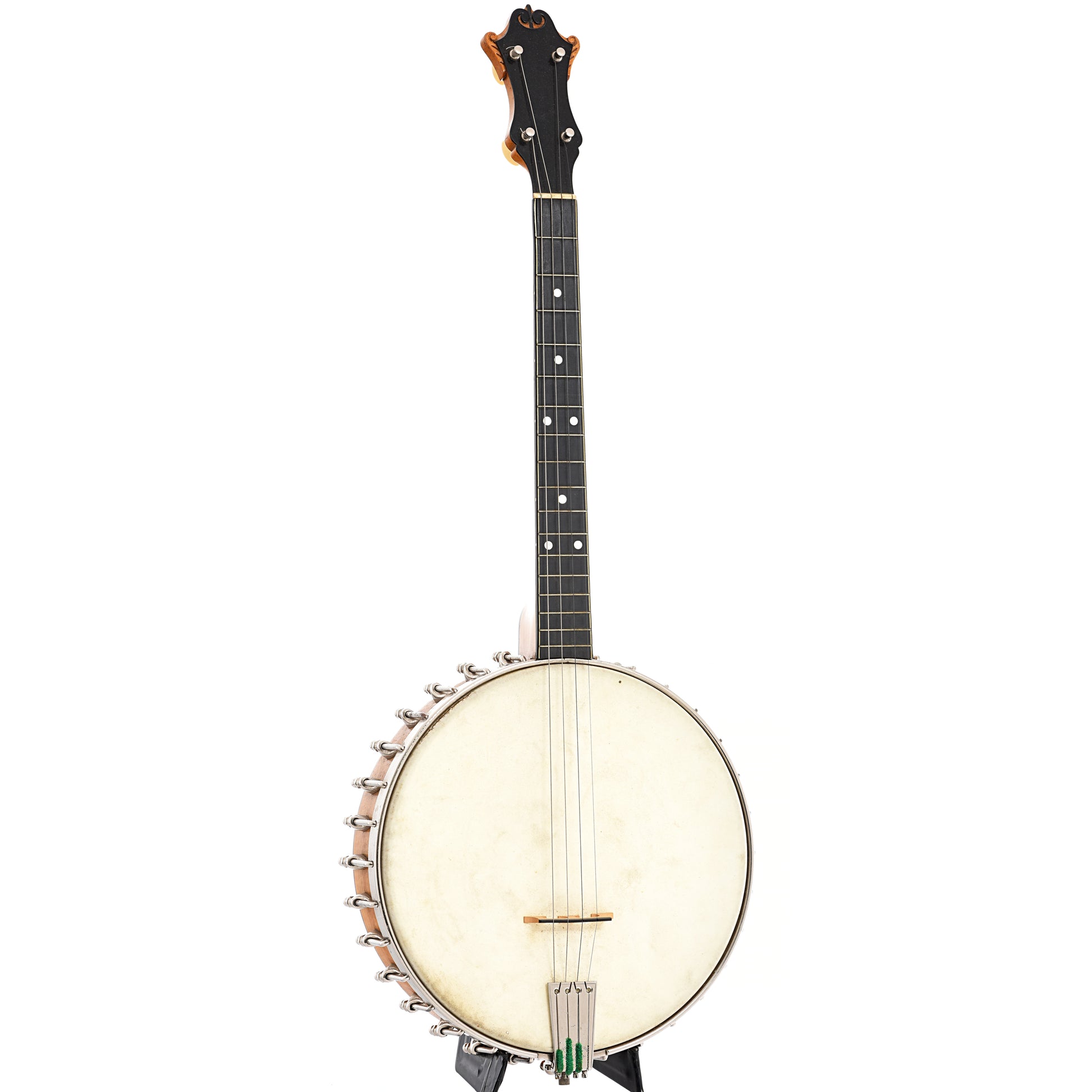 Full fornt and side of Lyon & Healy (UNMARKED) No.475 Tenor Banjo