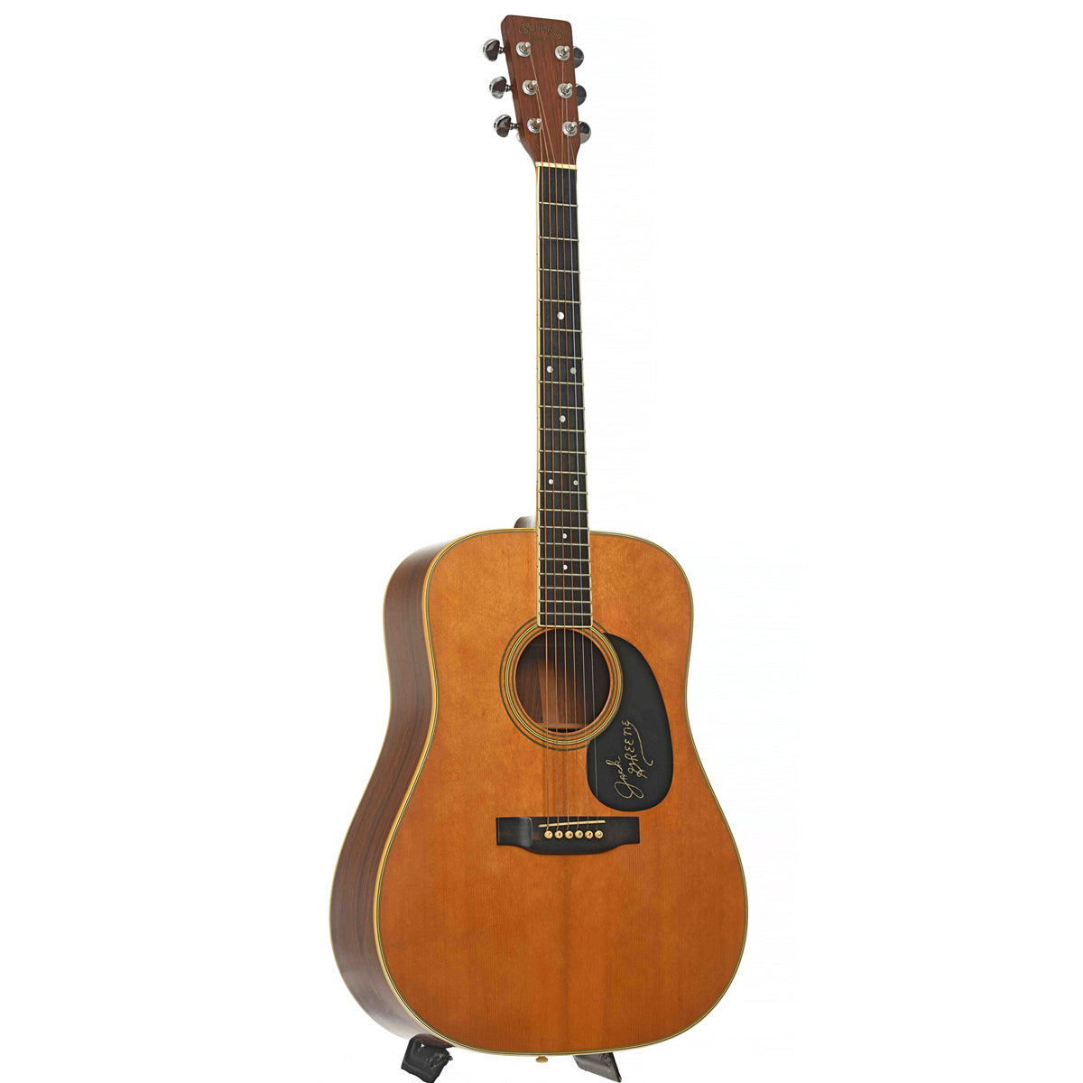 Full front and side of Martin D-35