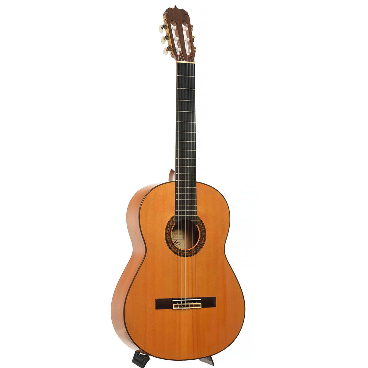 Full front and side of Ramirez 1a Flamenco