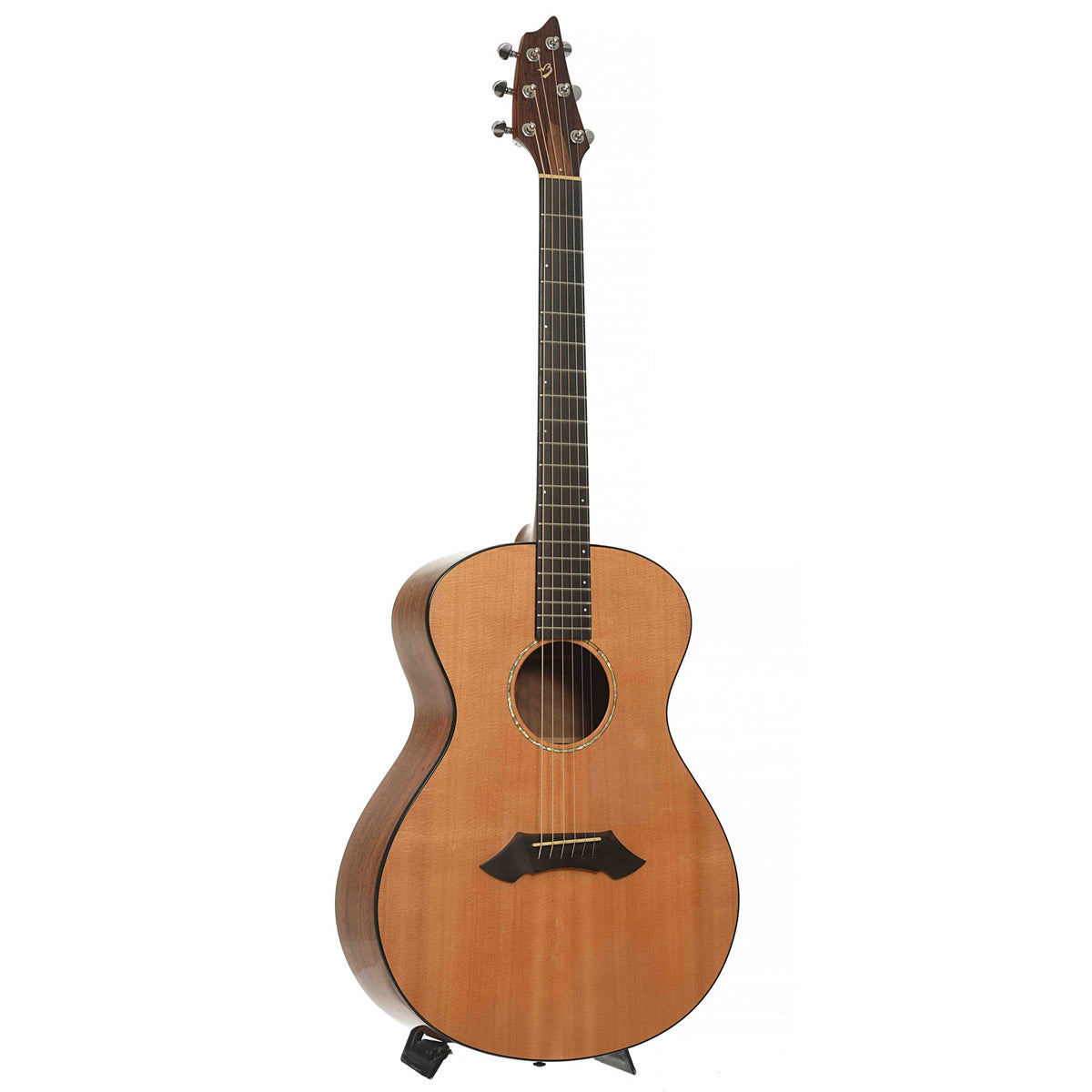 Full front and side of Breedlove SC20/W