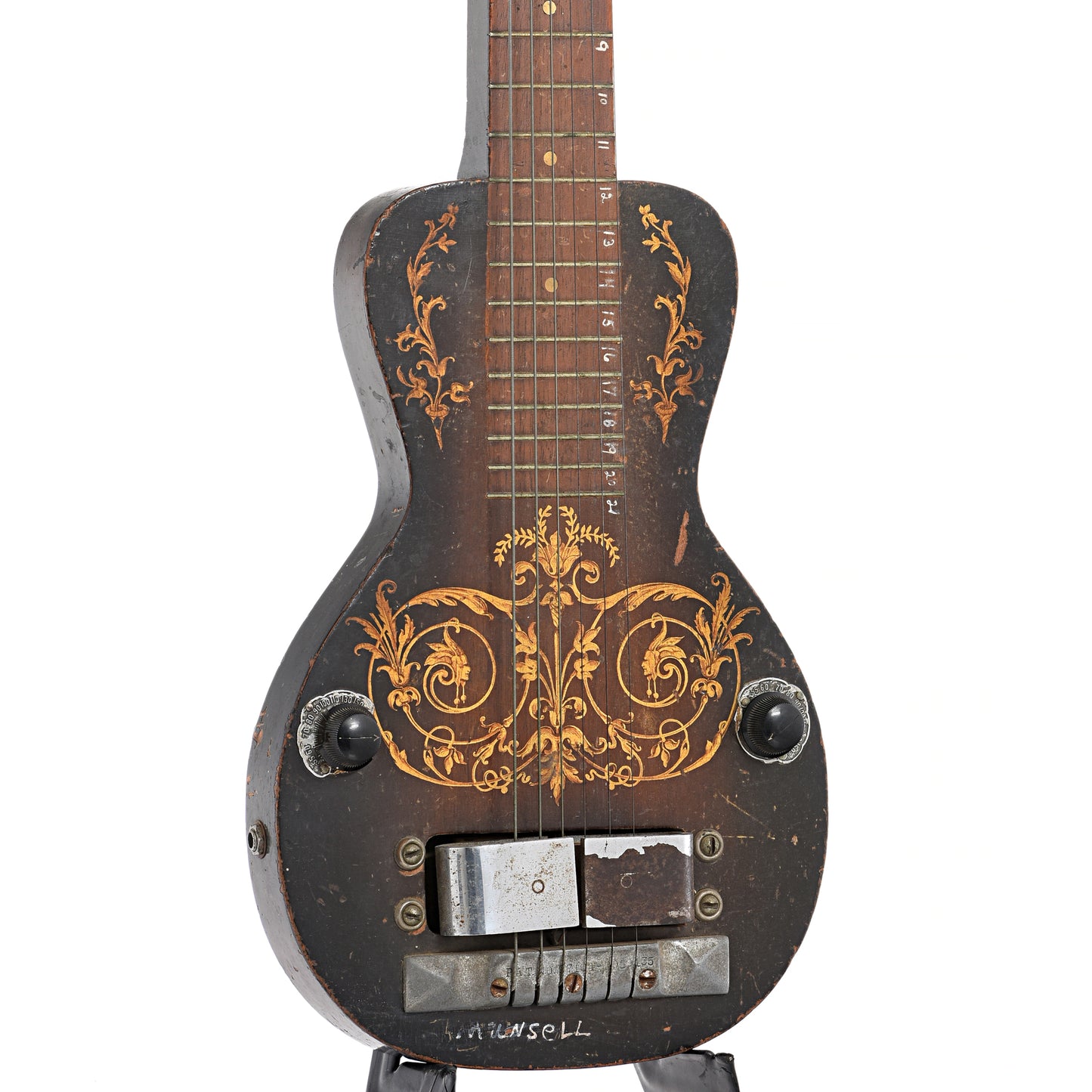 Front and side of Oahu Diana Deluxe Lap Steel (c.1936-38)