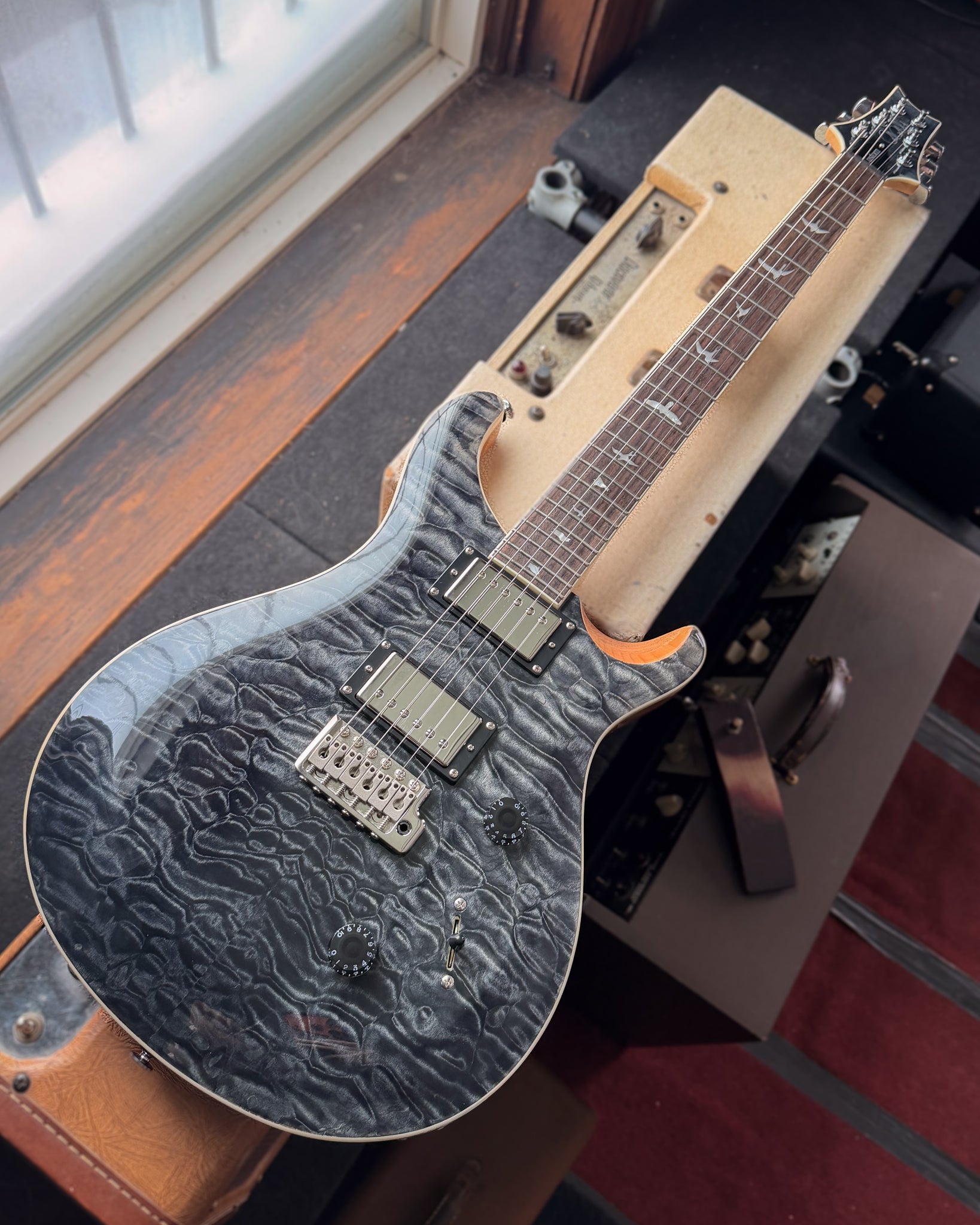 PRS SE Custom 24 LE Electric Guitar (2021) – Elderly Instruments