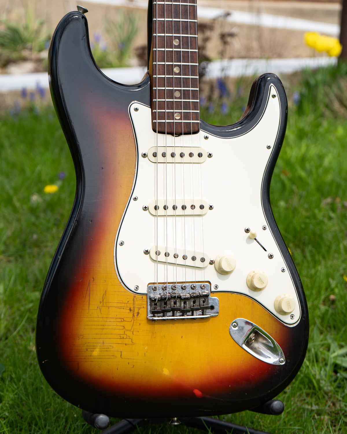 Showroom photo of Fender Stratocaster (1966)