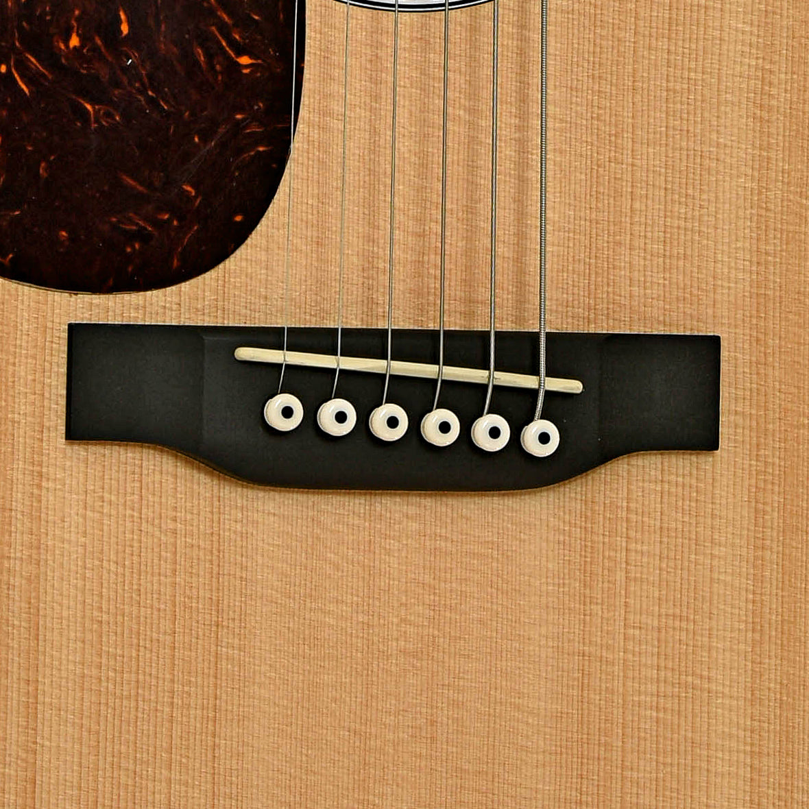 Bridge of Martin DJR10EL Lefthanded Dreadnought Junior with Pickup 