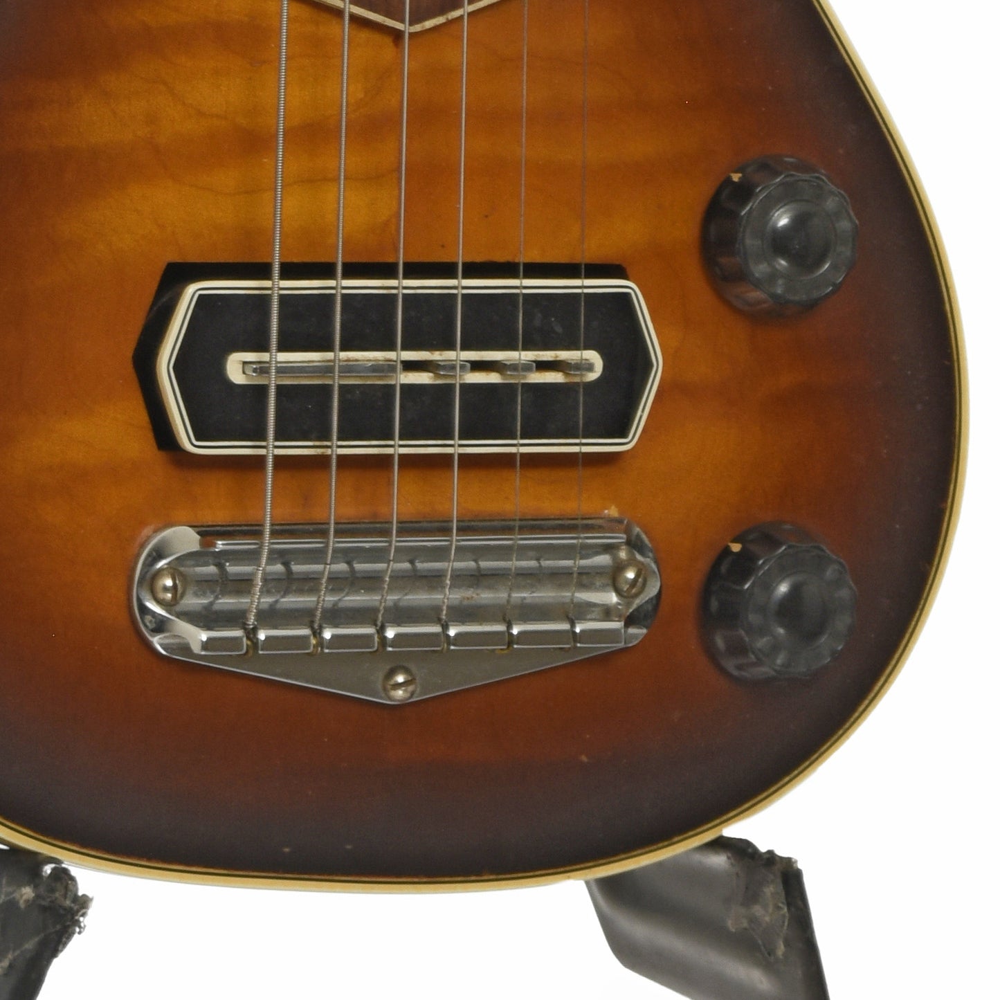 Bridge and controls of Gibson EH-150 Lap Steel