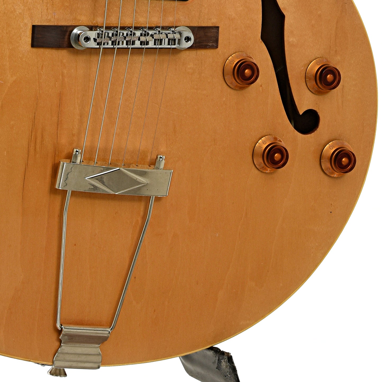 Bridge and controls of Gibson ES-125TCD Hollowbody Electric Guitar