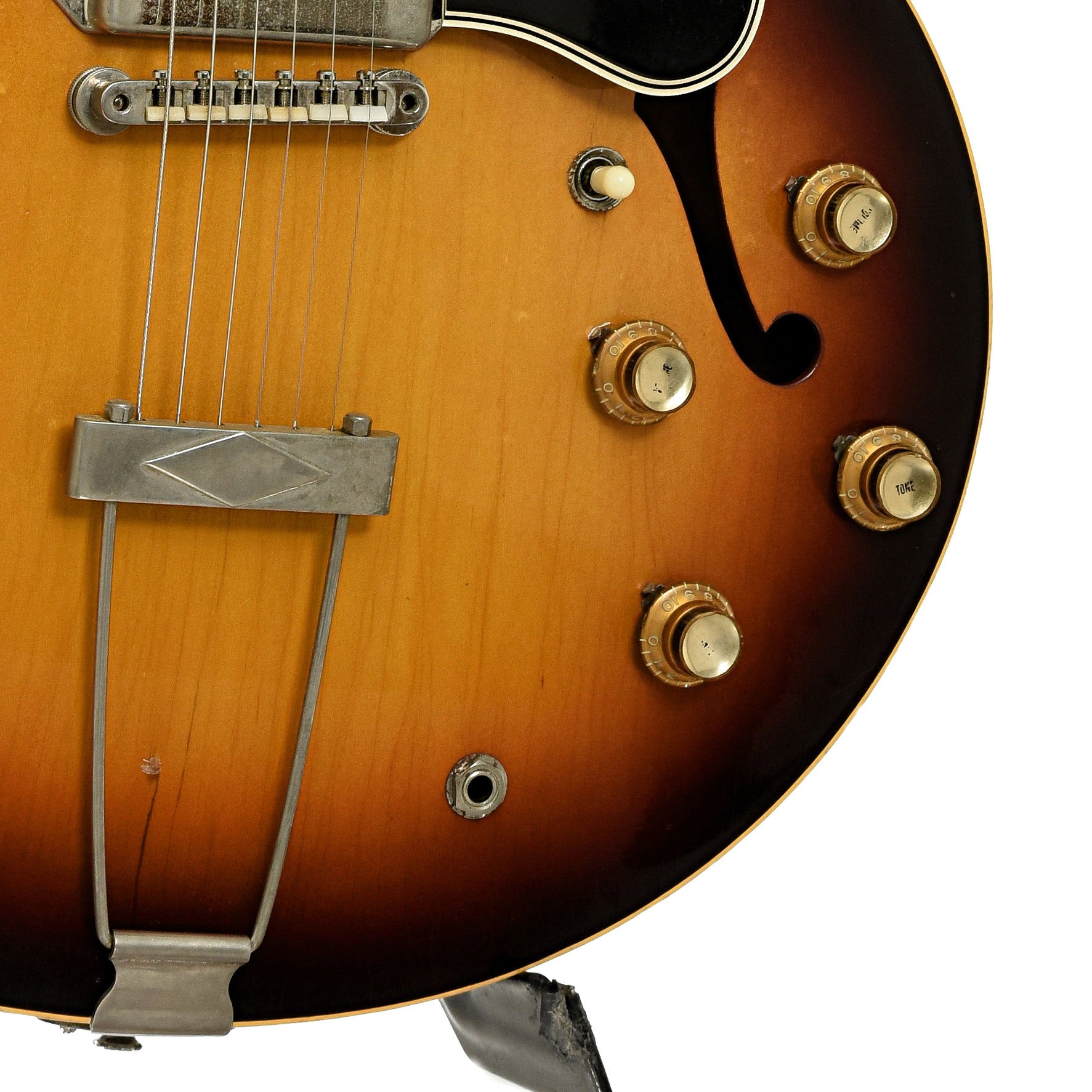 Bridge and controls of Gibson ES-330TD Hollowbody Electric Guitar