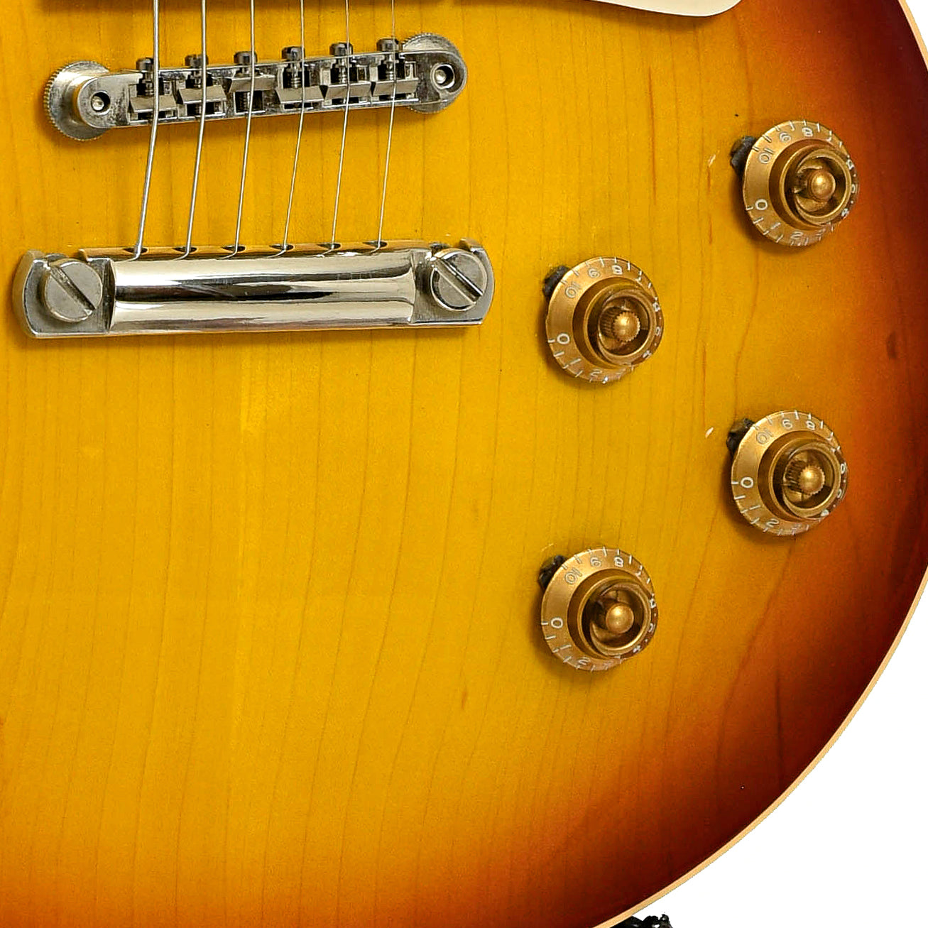 Bridge and controls of Gibson Les Paul R8 Plain Top Electric Guitar