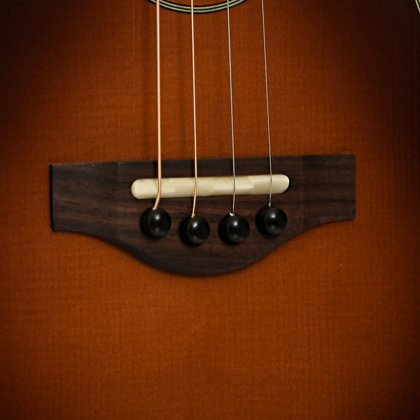 Bridge of KR Strings Mandolindo Custom Deluxe Curly Maple 