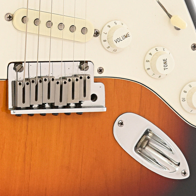 Bridge and controls of Fender American Standard Stratocaster
