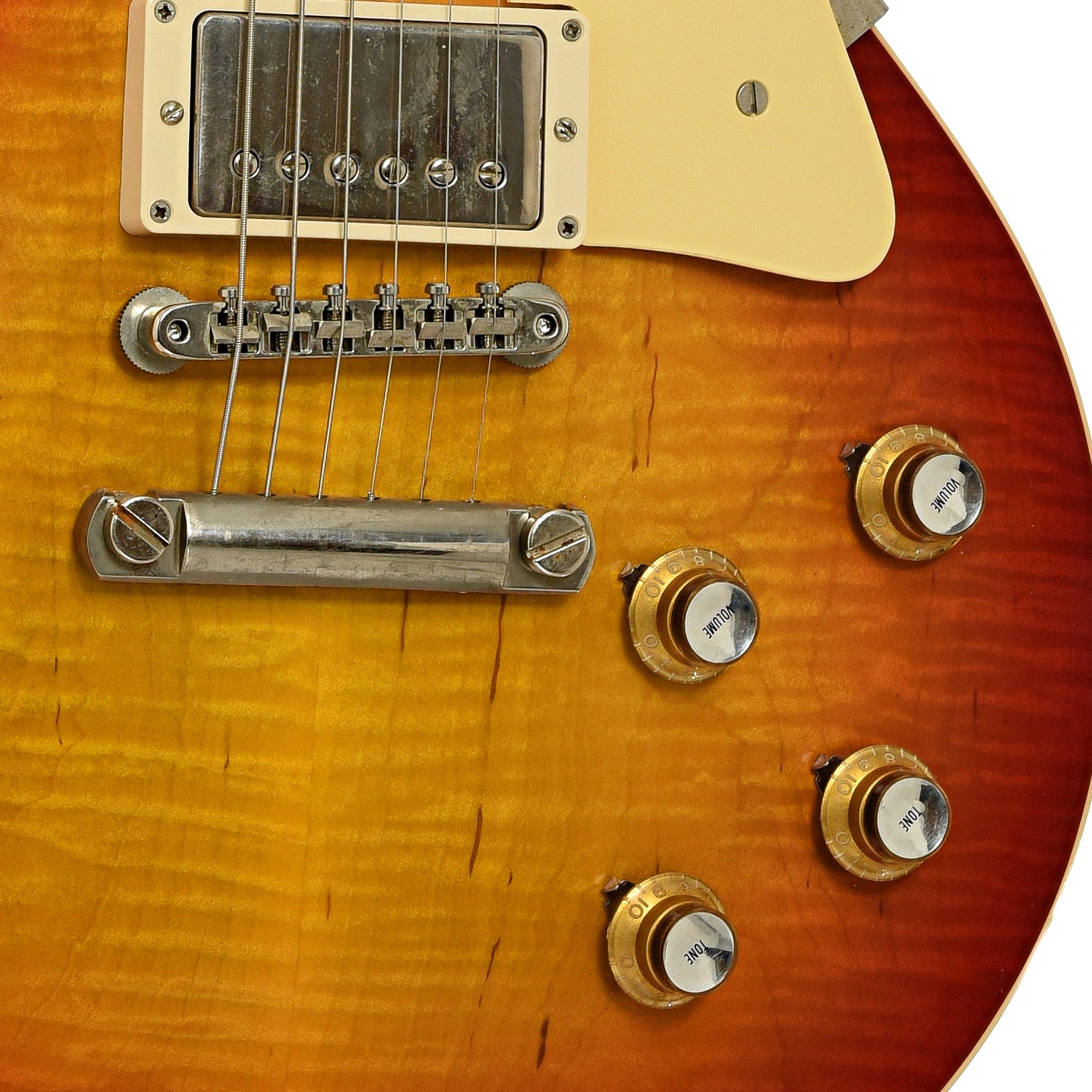 Bridge and controls of Gibson Les Paul R-0 Electric Guitar