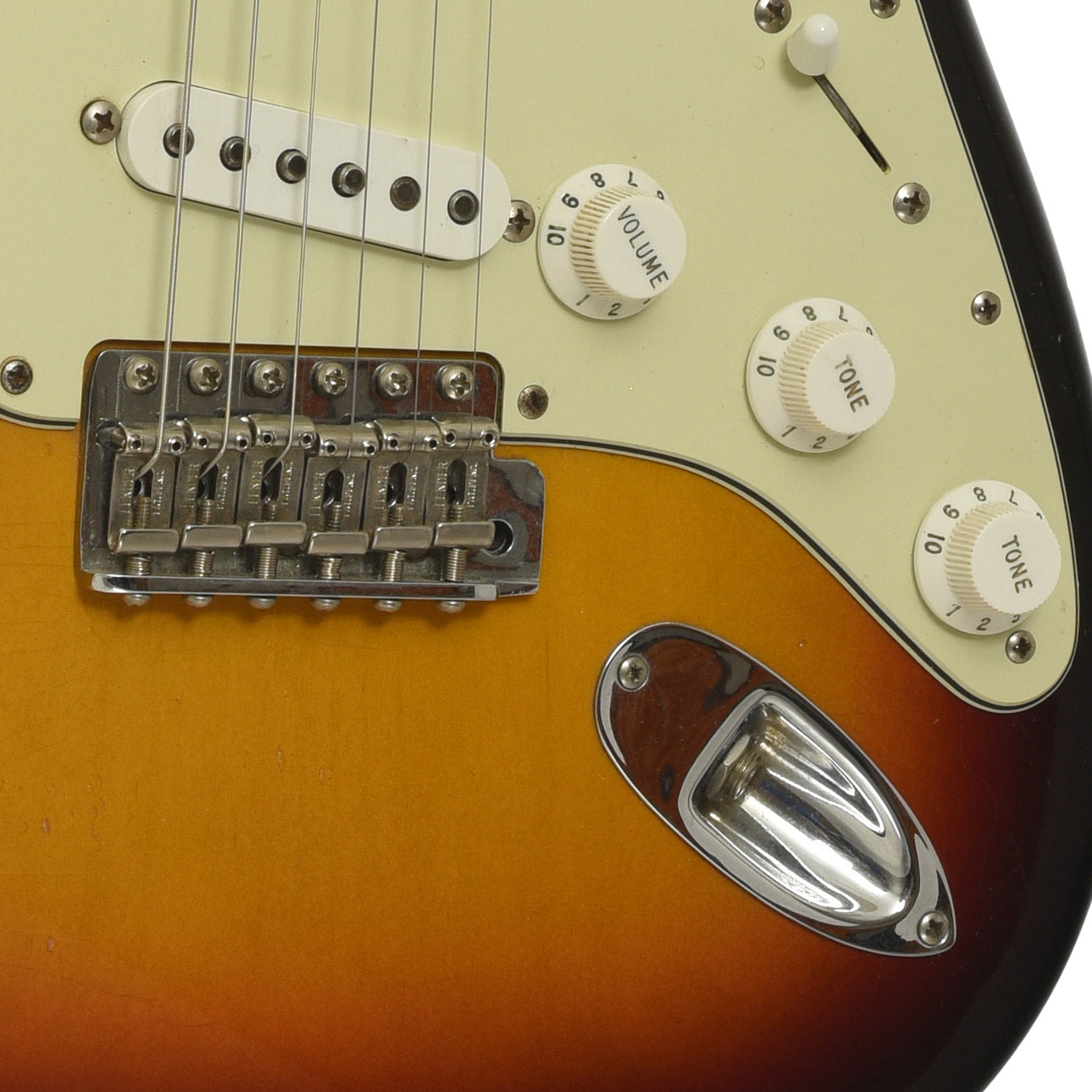 Bridge and controls of Fender Custom Shop 60s Closet Classic Stratocaster