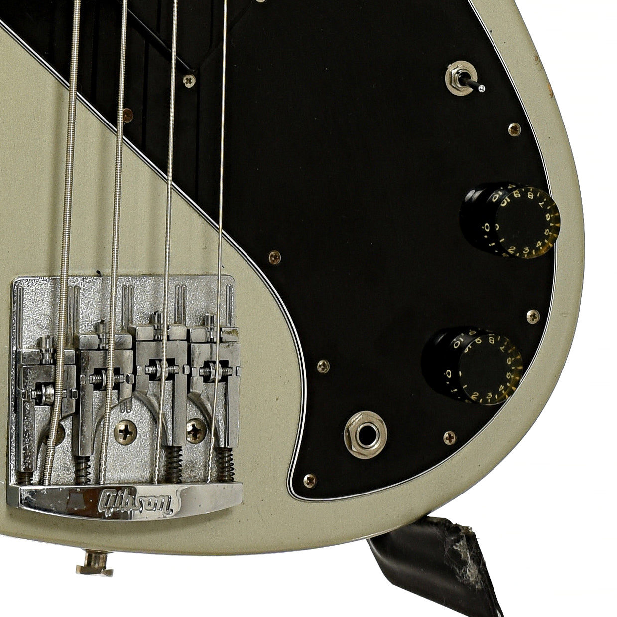 Bridge and controls of Gibson Victory Standard Electric Bass 