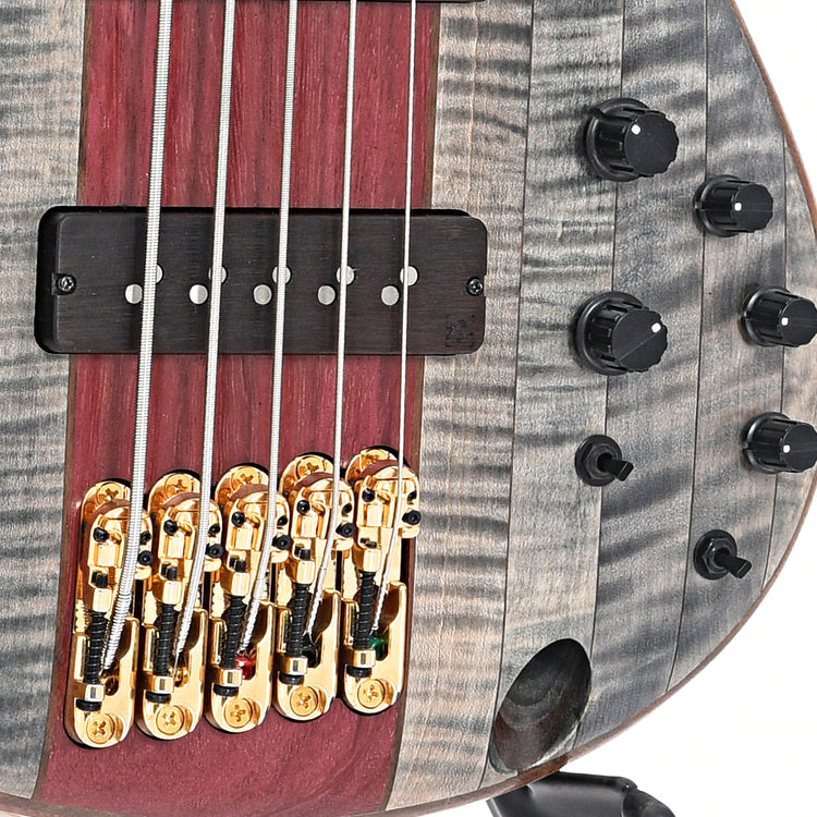 Bridge and controls of Ibanez B-Stock SR5CMDX 5-String Bass, Black Ice Low Gloss