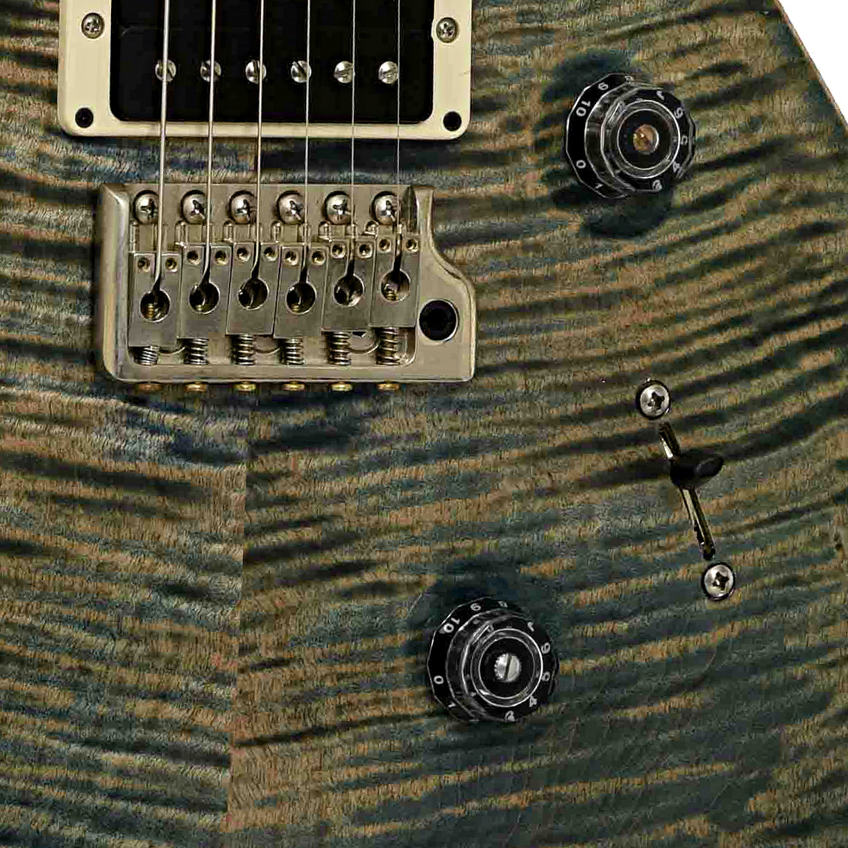 Bridge and controls of PRS Custom 24 10 Top Electric Guitar