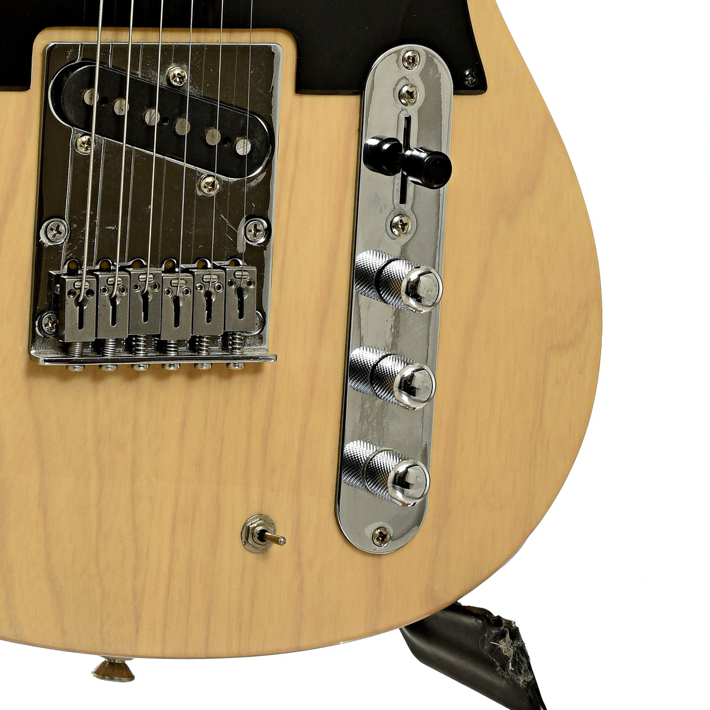 Bridge and controls of Parker P-36 Electric Guitar