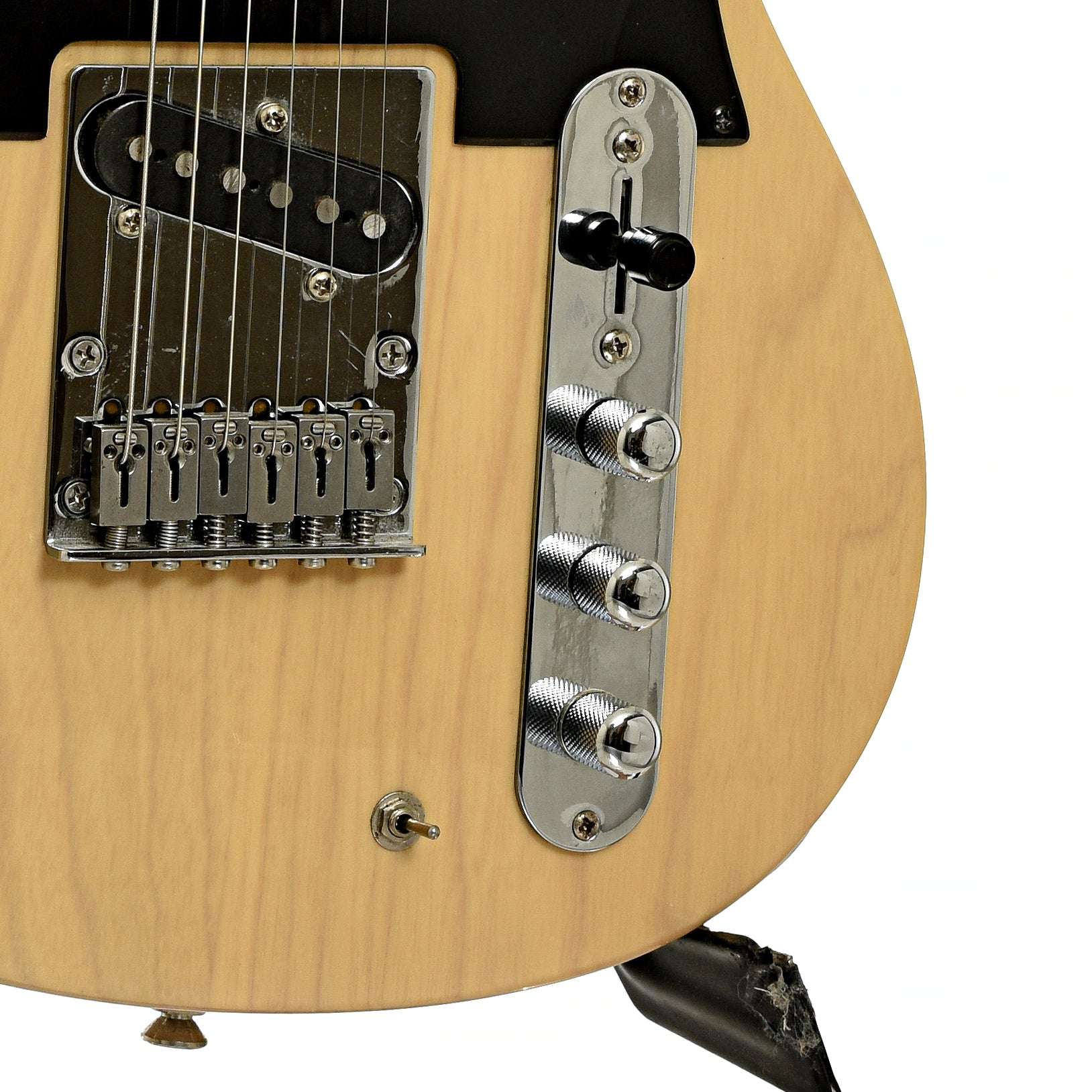 Bridge and controls of Parker P-36 Electric Guitar