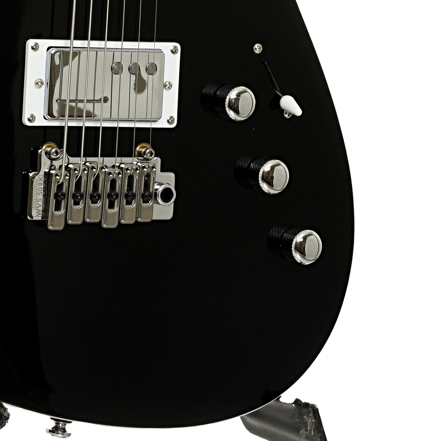 Bridge and controls of Reverend Descent Wilkinson Electric Baritone Guitar