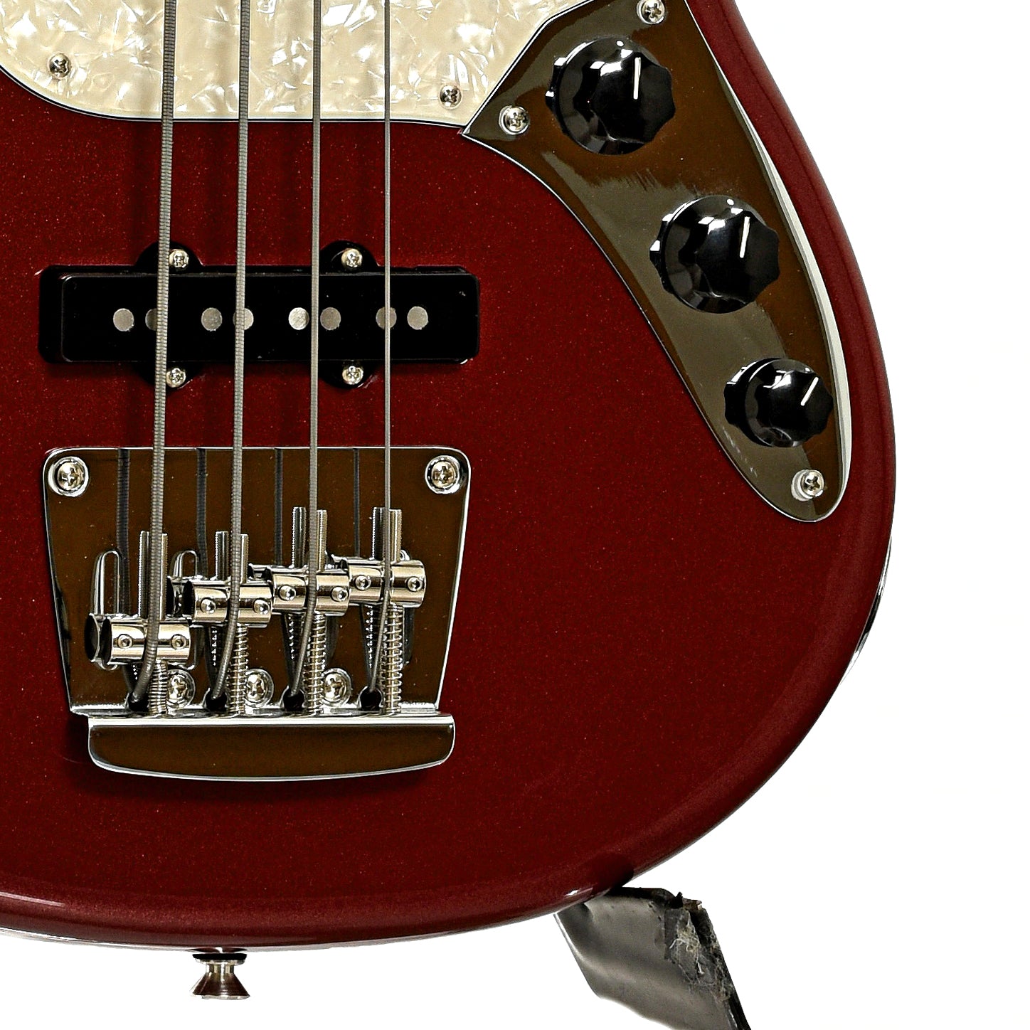 Bridge and controls of Fender American Performer Mustang Electric Bass