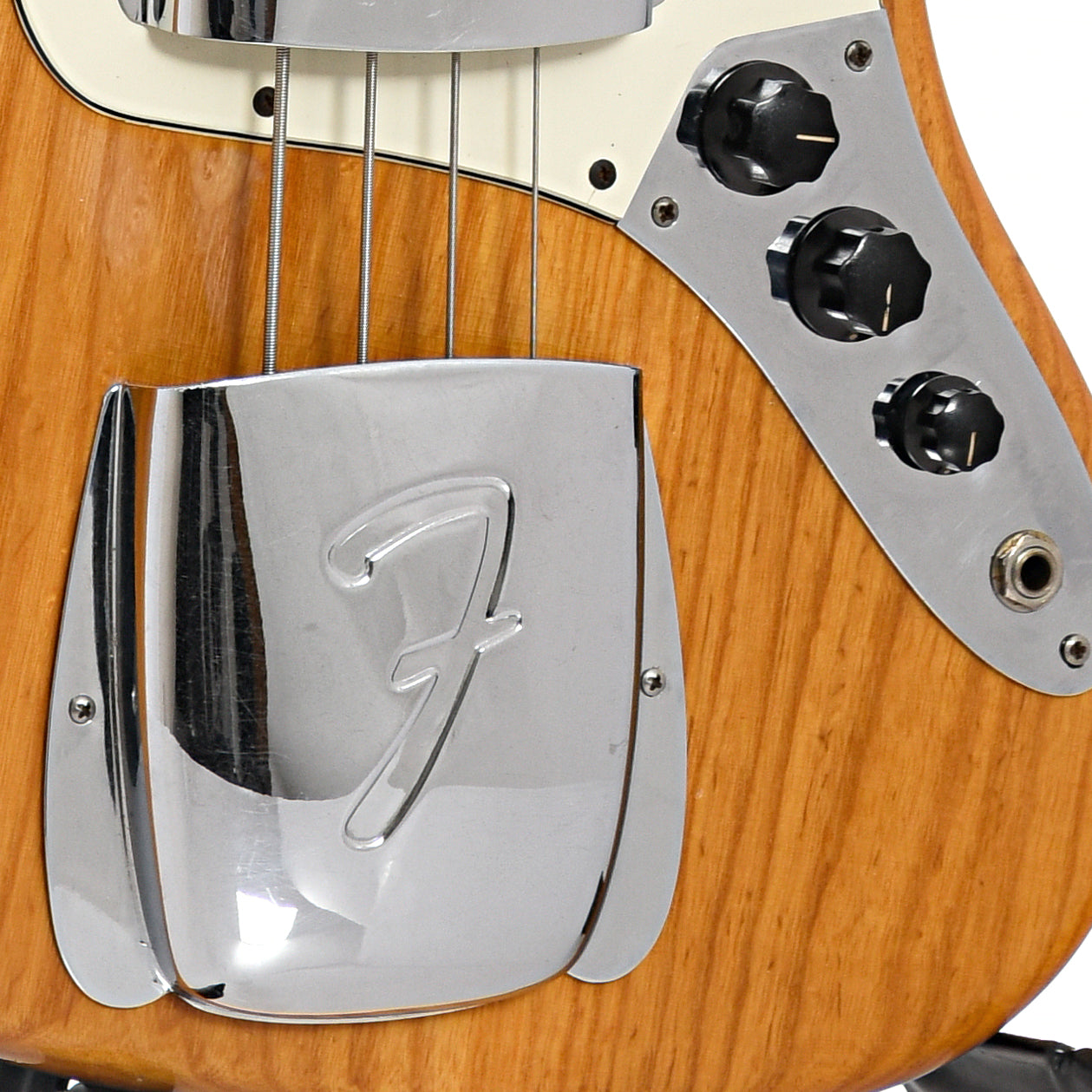 Tailpiece and controls of Fender Jazz Bass (1973)