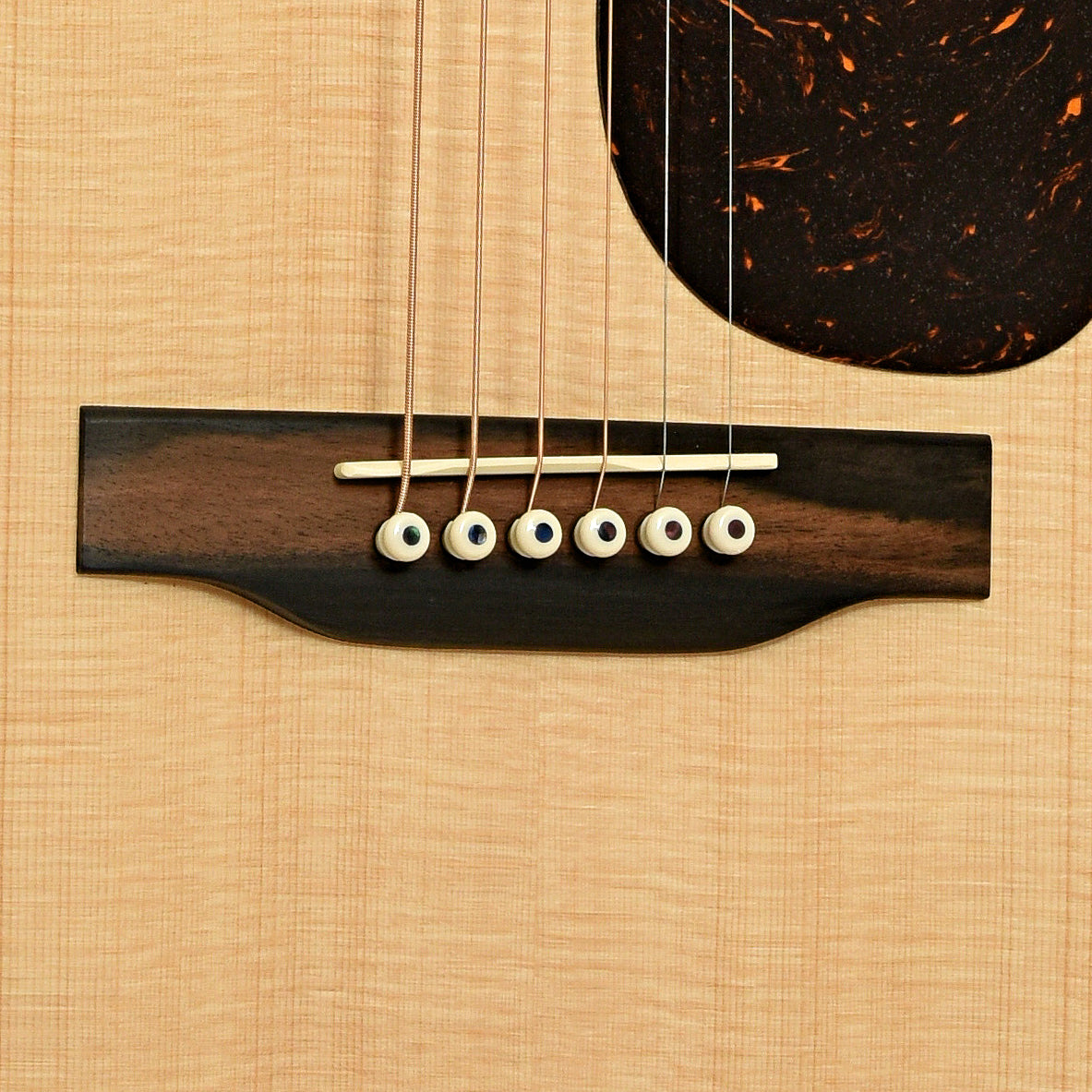Bridge of Martin SC-13E Modern Guitar