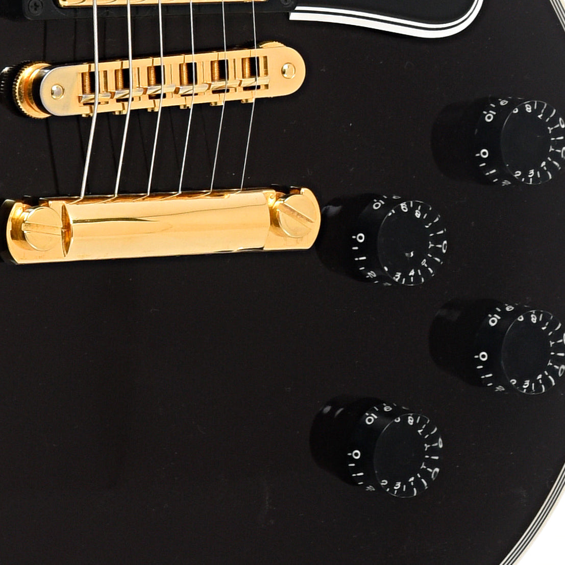 Bridge and controls of Gibson Les Paul Custom
