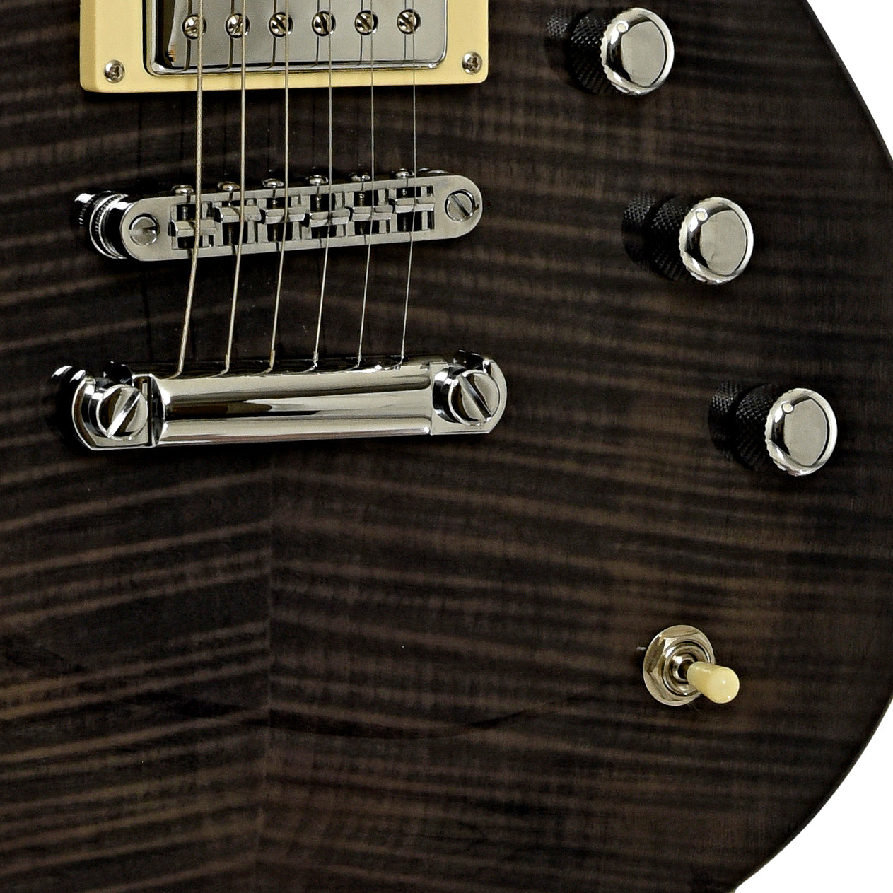 Bridge and controls of Reverend Roundhouse II FM Electric GuitarReverend Roundhouse II FM Electric Guitar