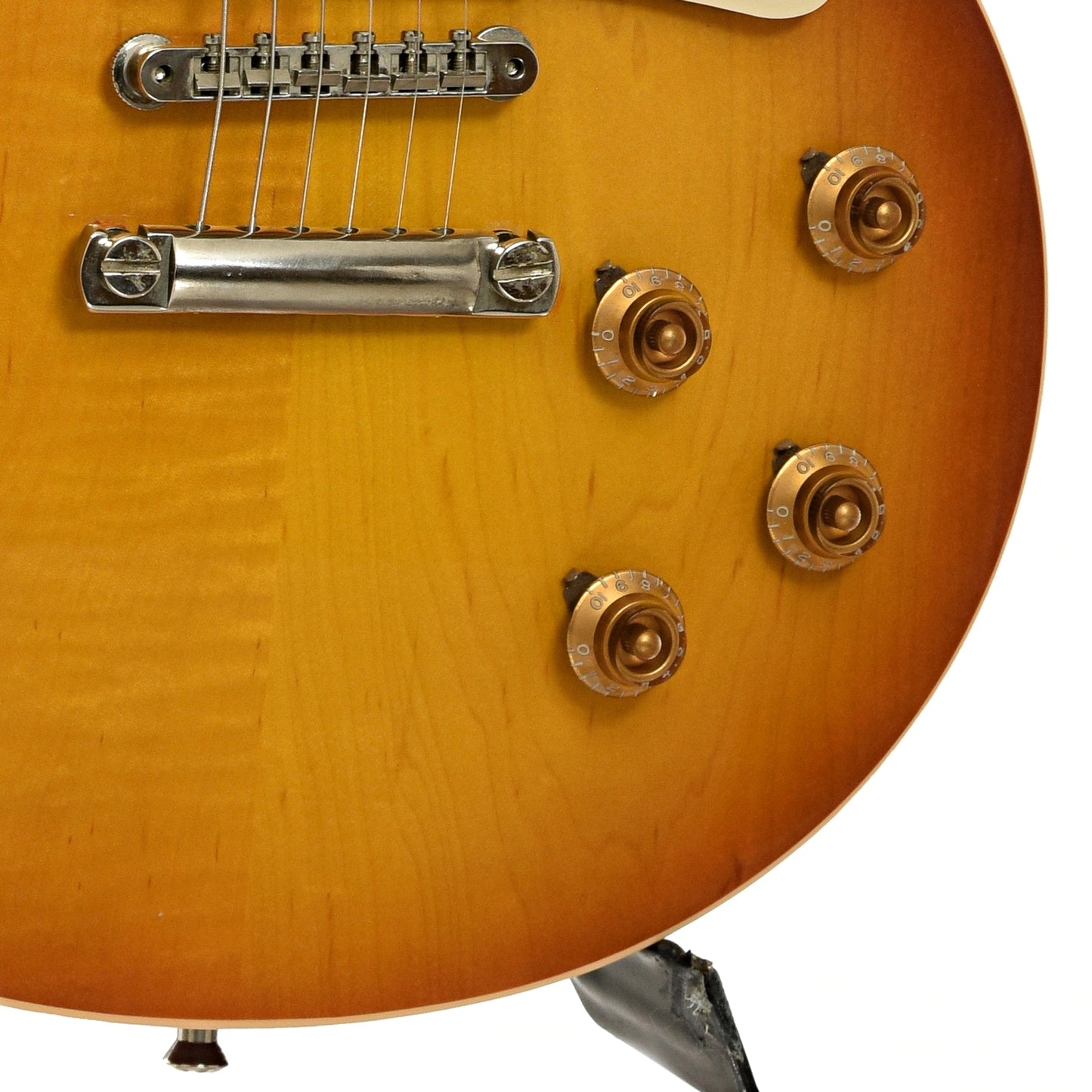 Bridge and controls of Gibson Custom Shop Eric Clapton "Beano" '60 Les Paul (VOS) Electric Guitar