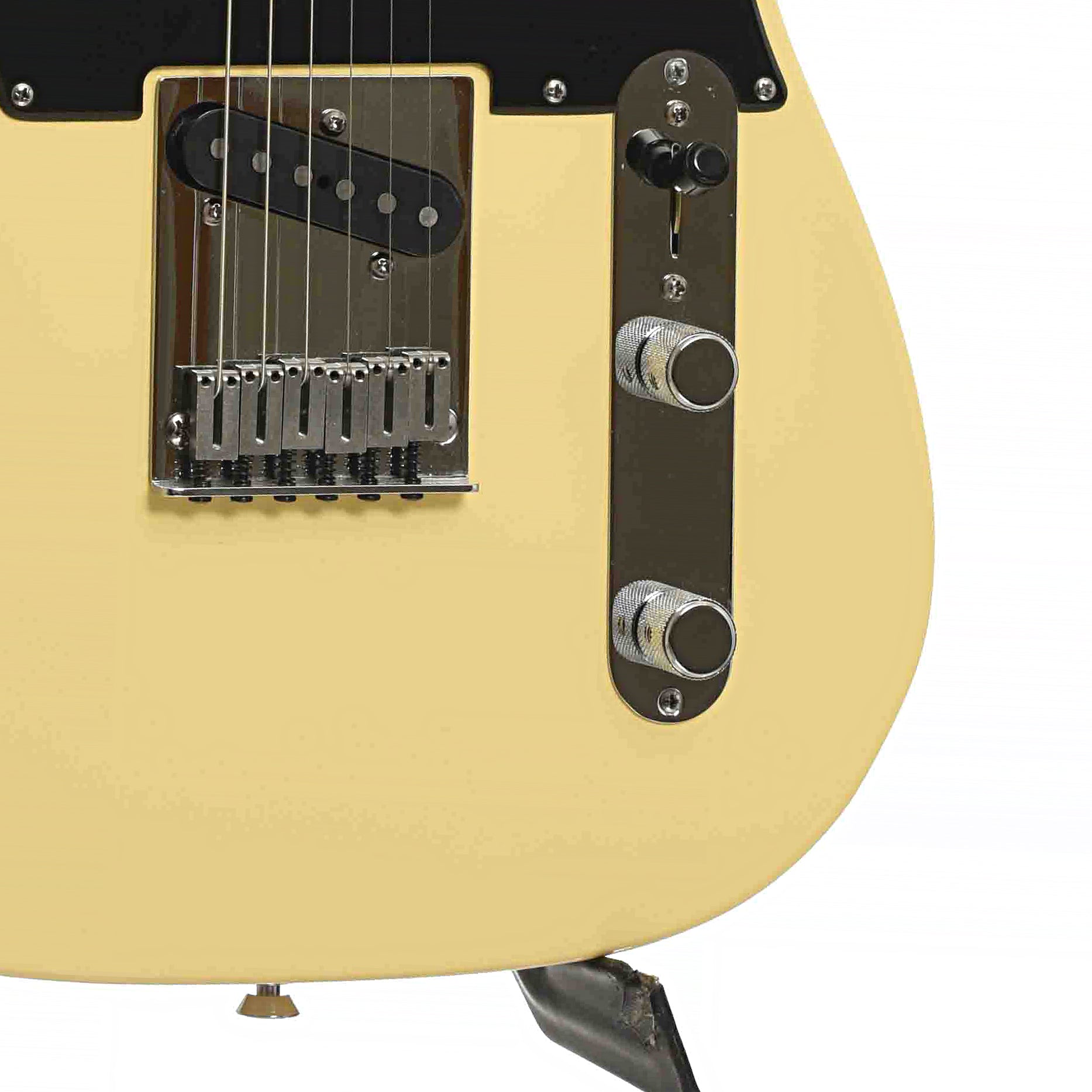 Bridge and controls of Fender American Series Telecaster