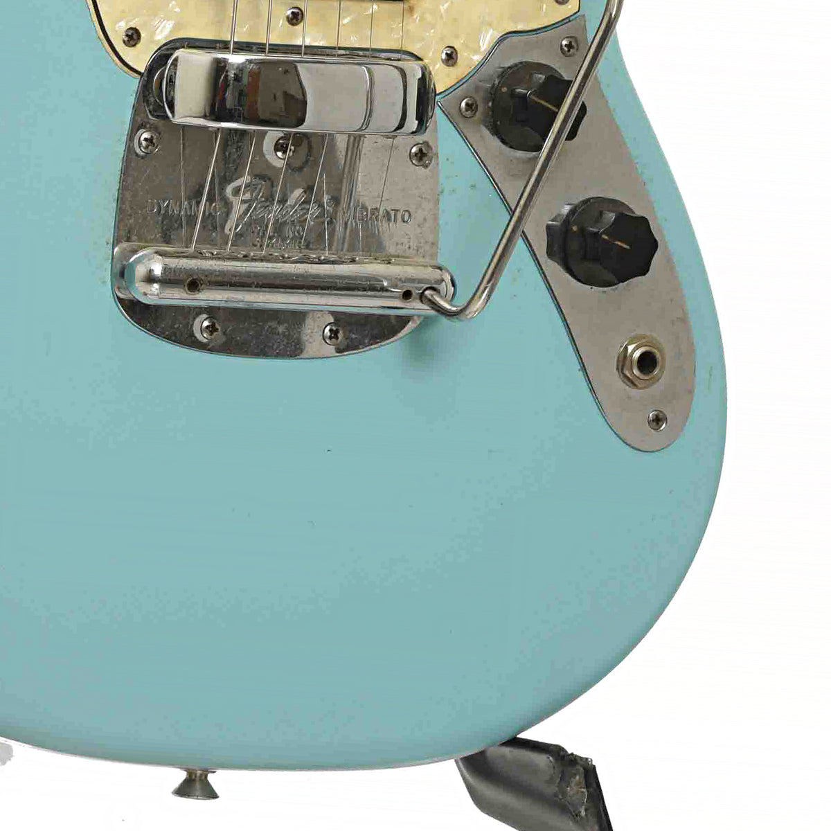 Tailpiece of Fender Mustang