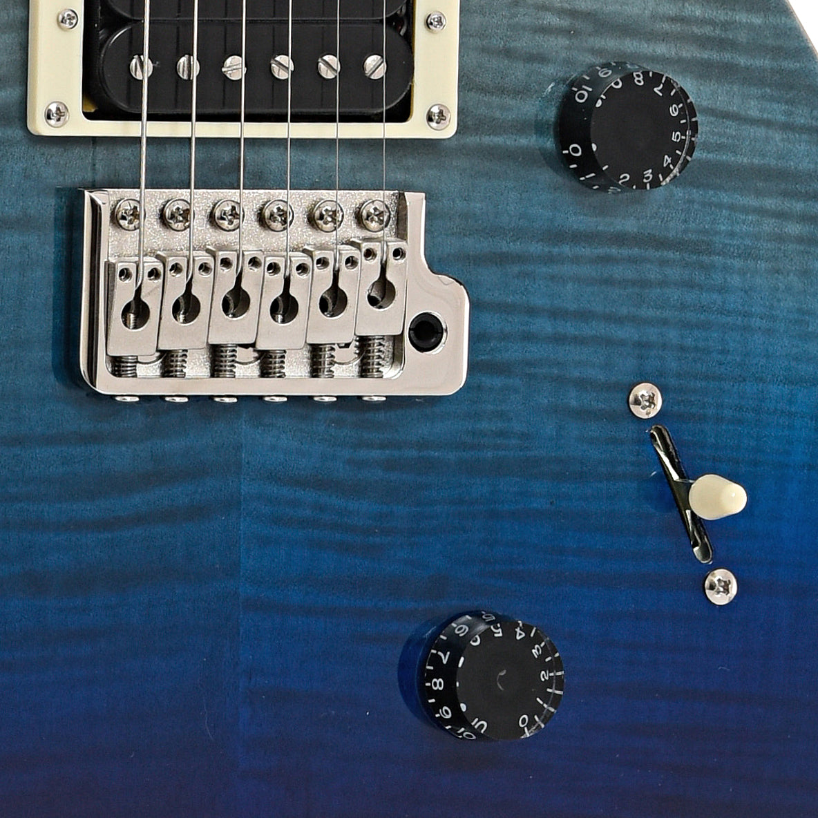 Bridge and controls of PRS SE Limited Edition Custom 24 Electric Guitar, Blue Fade