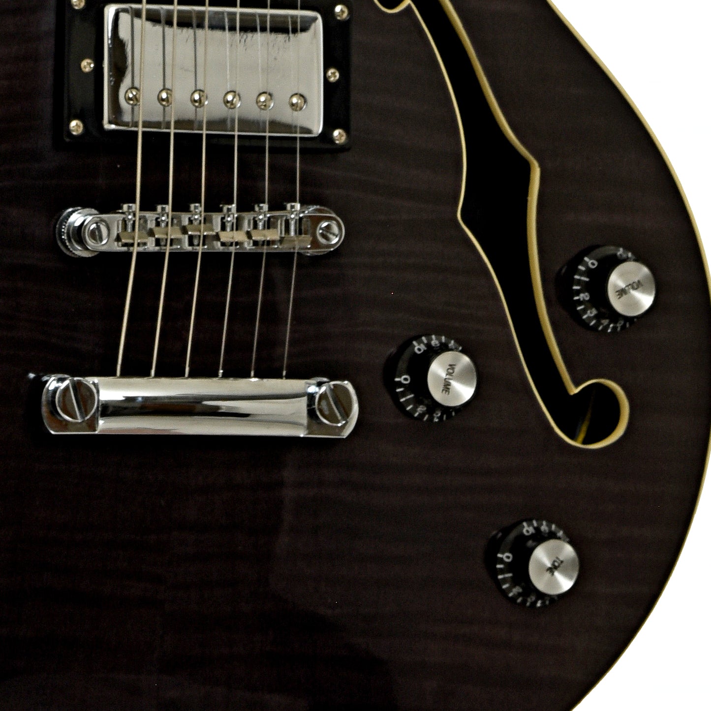 Bridge and controls of Epiphone Alleykat Hollowbody Electric Guitar