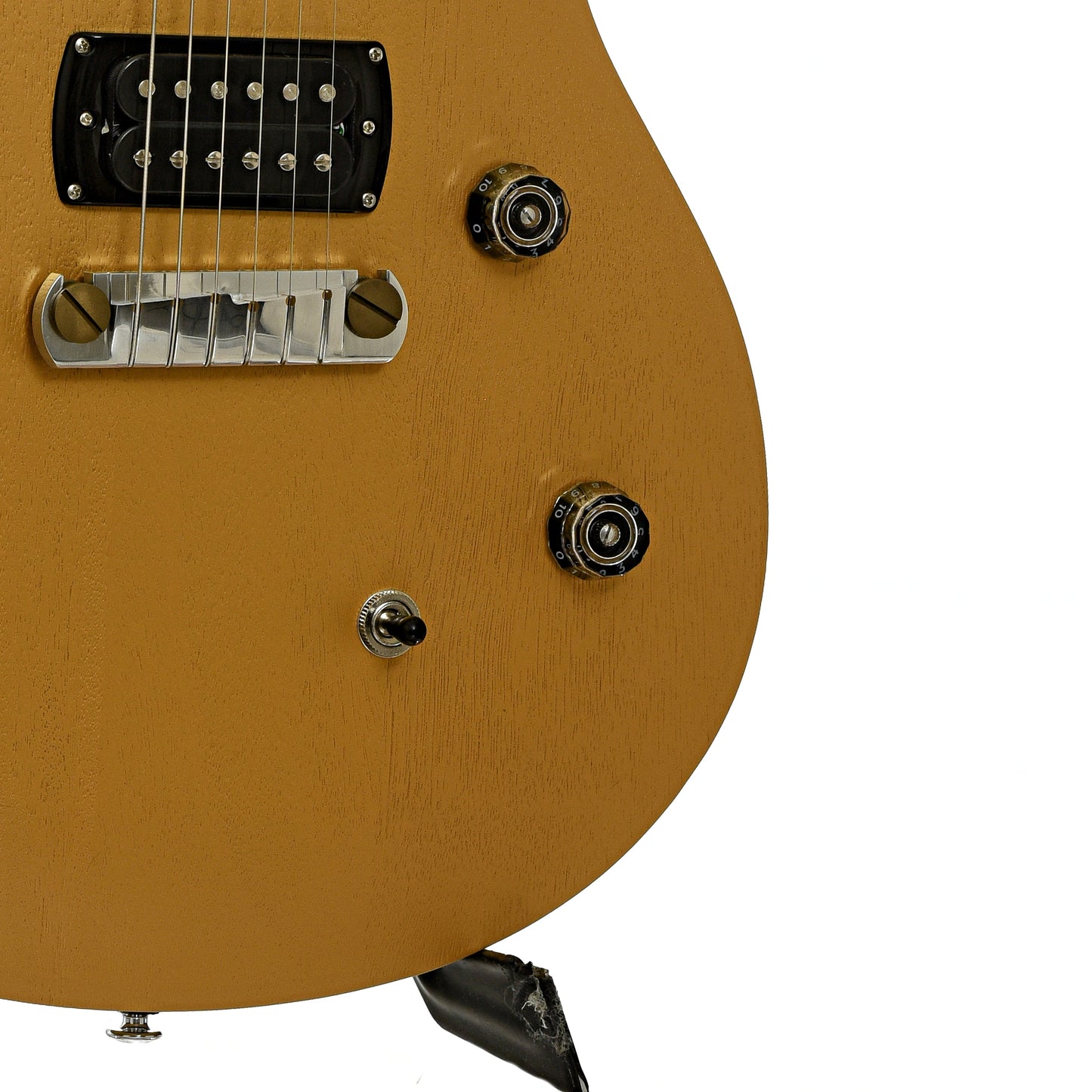 Bridge and controls of PRS SE CE 24 Standard Satin Stoptail Metallic Gold Electric Guitar