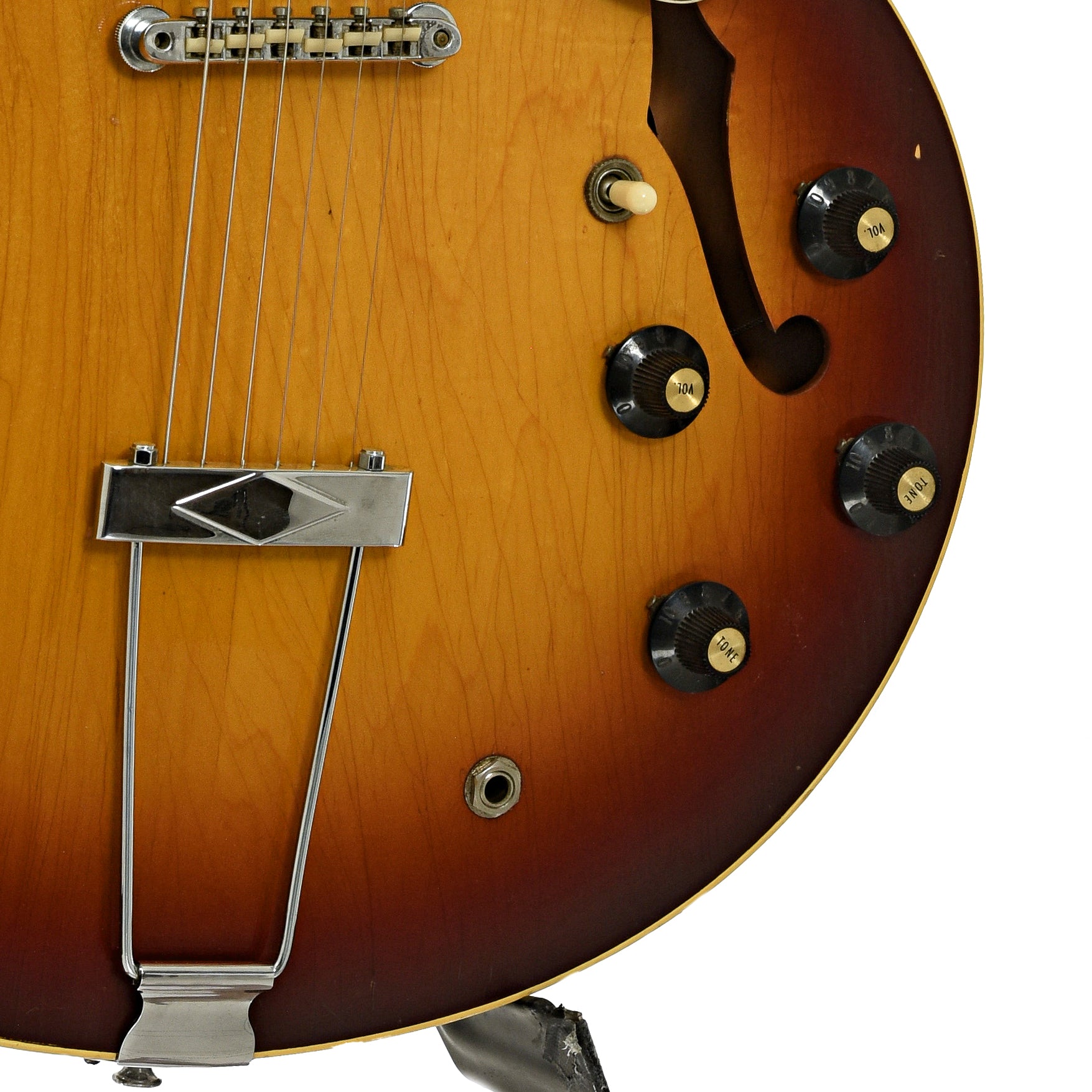 Bridge and controls of Gibson ES-335 Hollowbody Electric Guitar 