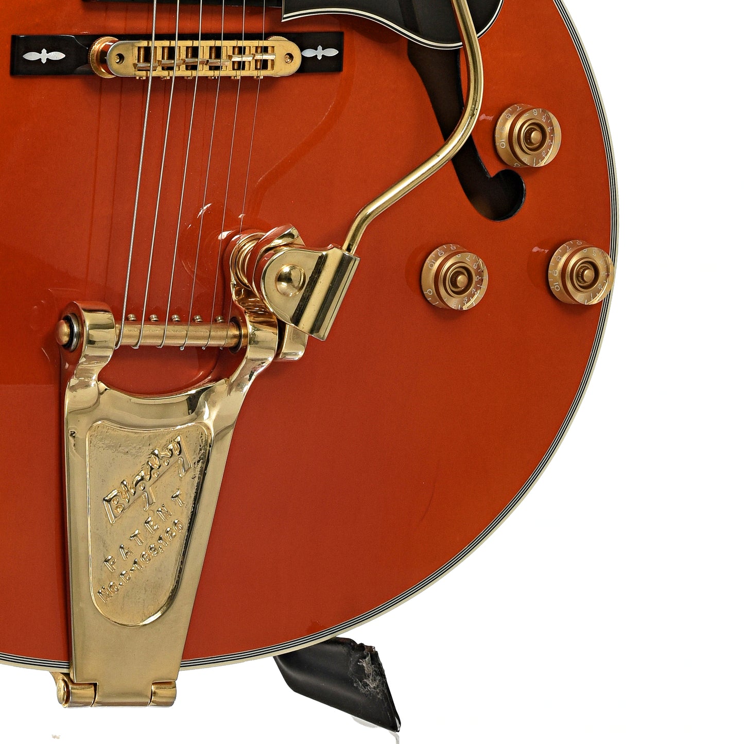 Bridge and controls of Gibson Chet Atkins Country Gentleman Hollowbody Guitar 