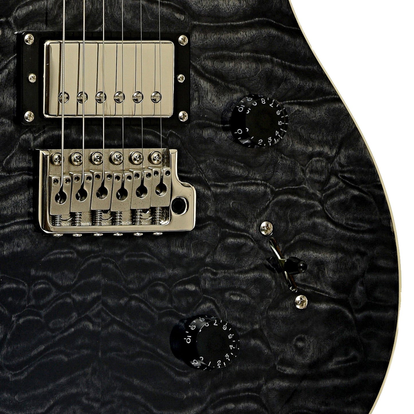 Bridge and controls of PRS SE Custom 24 LE Electric Guitar 