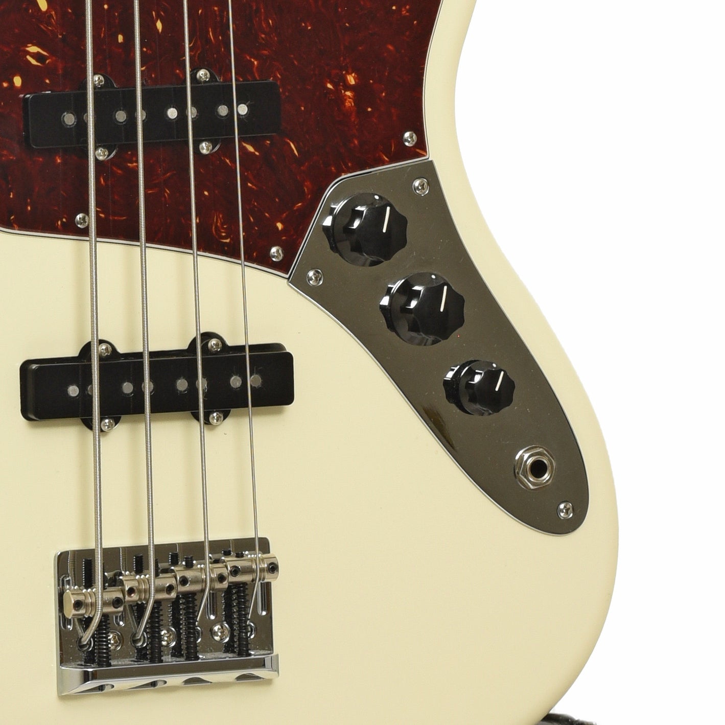 Bridge and controls of Fender American Pro II Jazz Bass