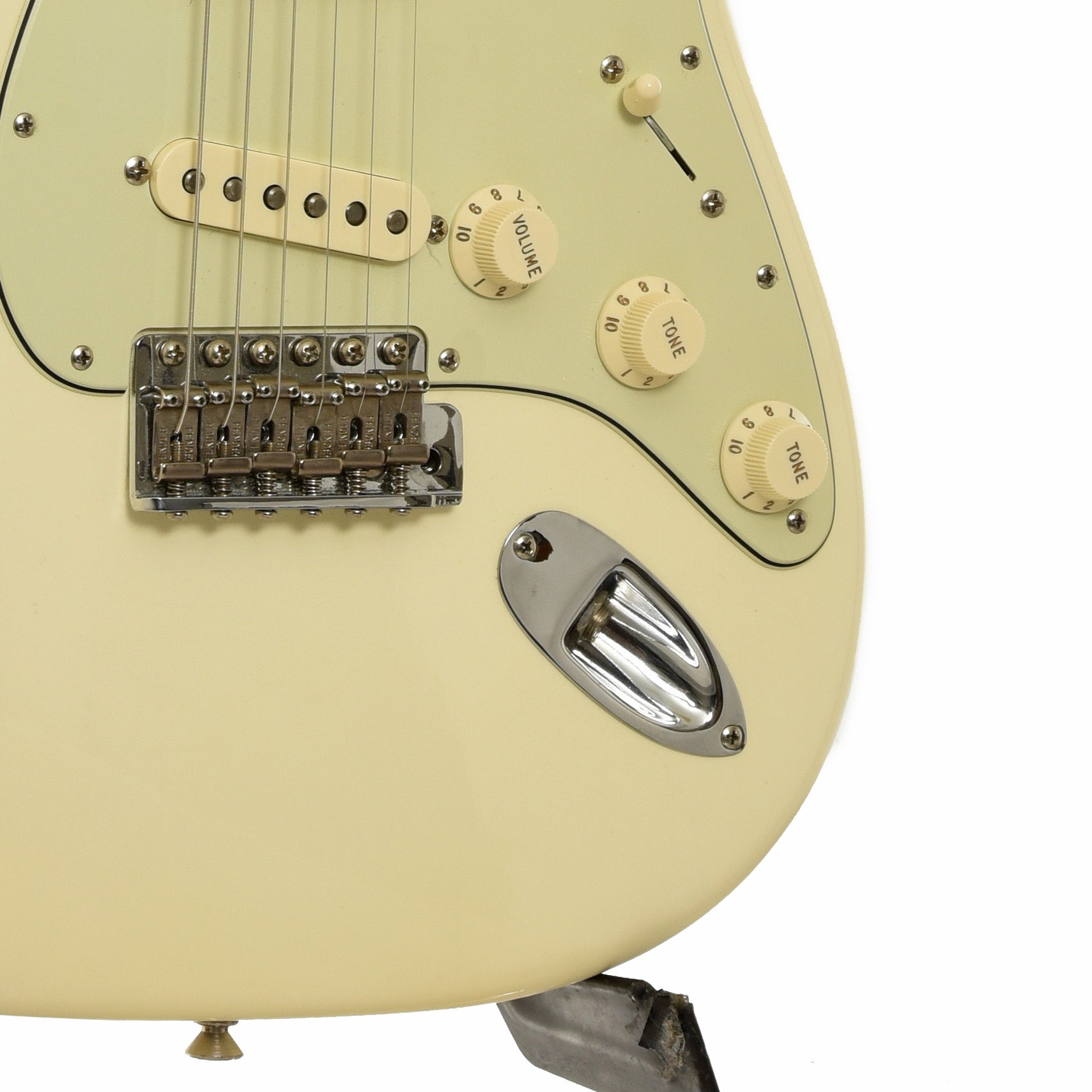 Bridge of Fender Vintage Reissue '62 Stratocaster
