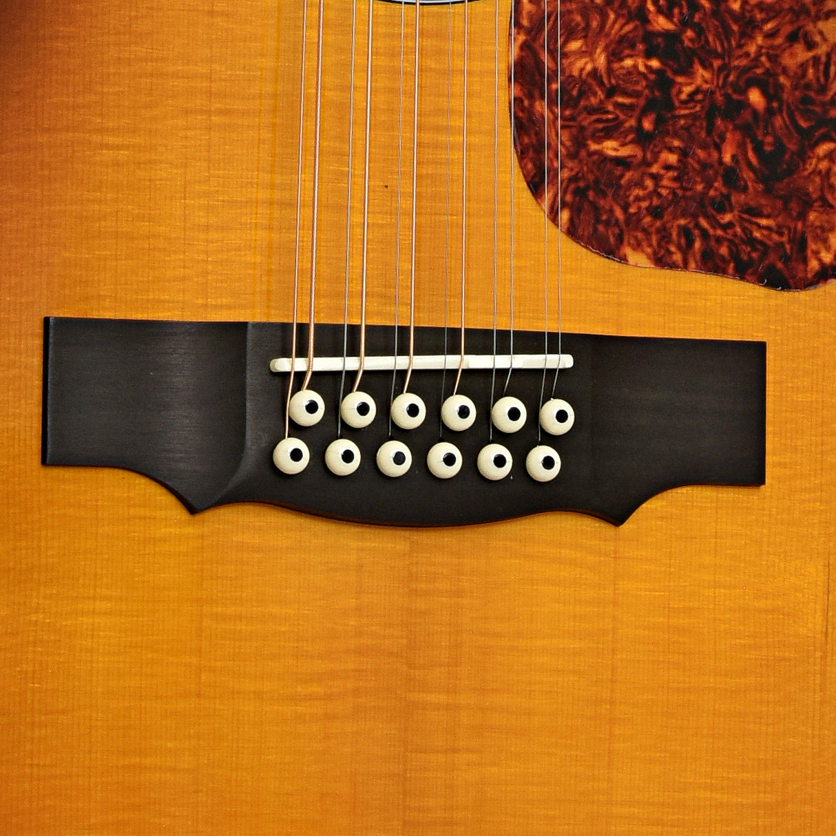 Bridge of Guild F25-12e Deluxe 12-String Guitar