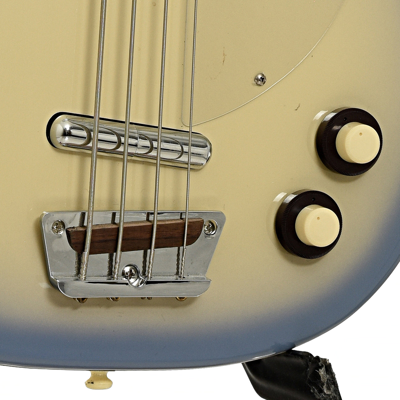 Bridge and controls of Danelectro Longhorn Electric Bass