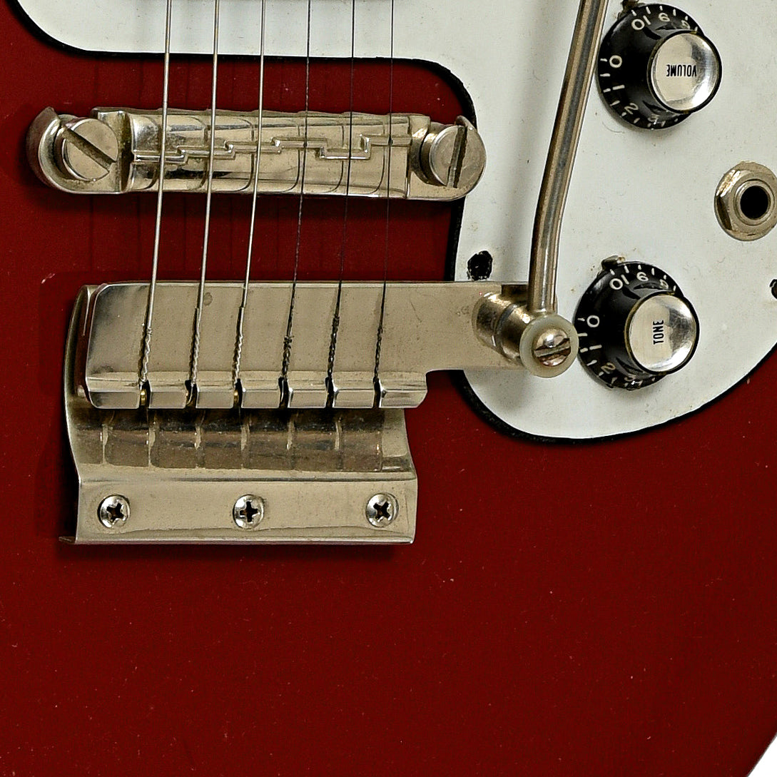 Bridge and controls of Gibson Melody Maker Electric Guitar 