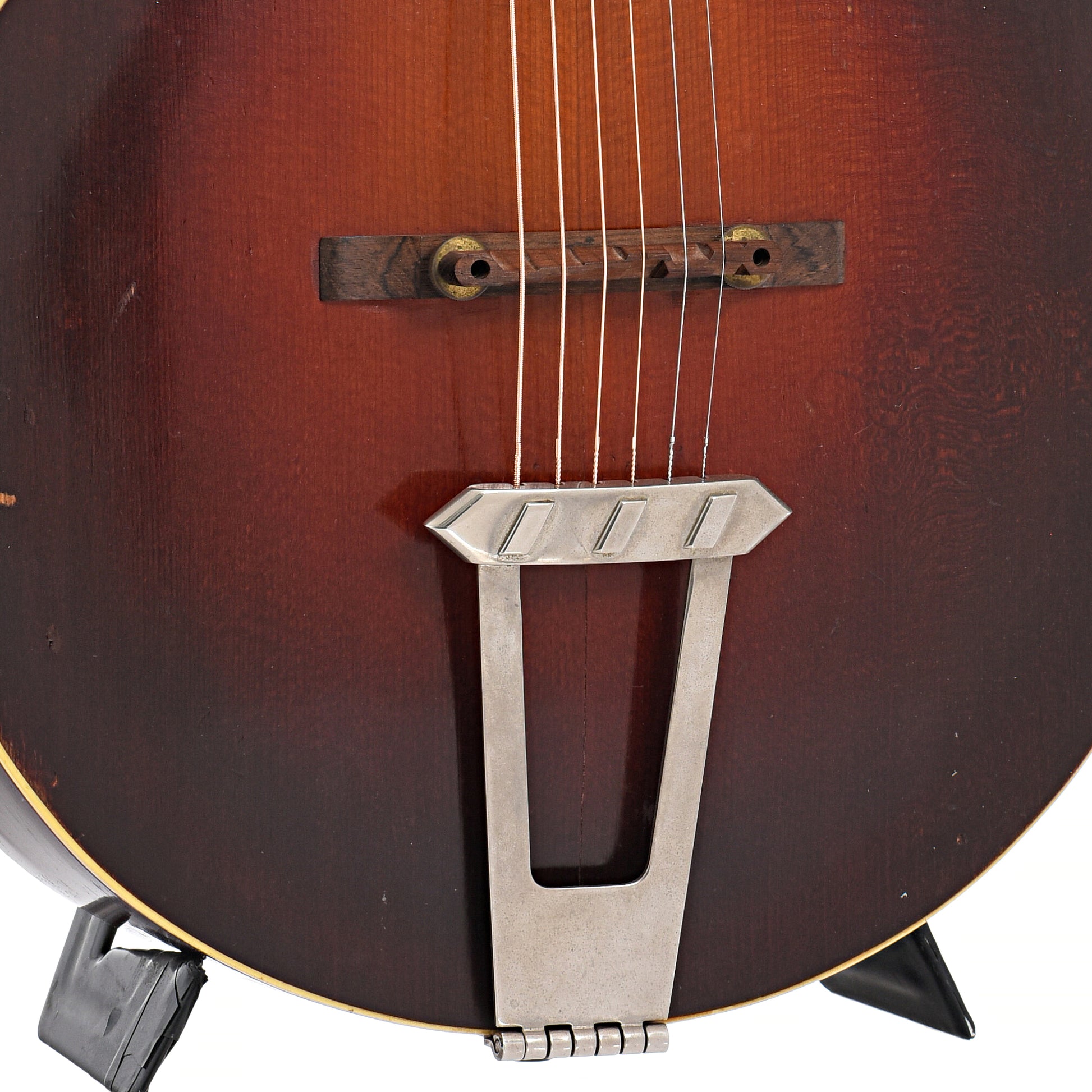 Tailpiece and bridge of Gibson L-3