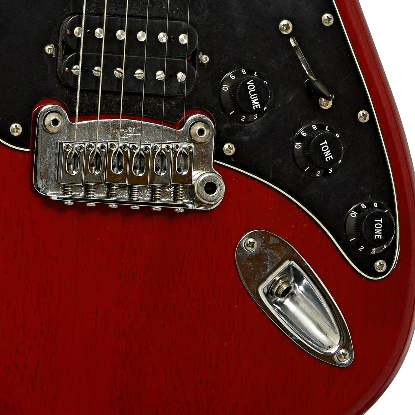 Bridge and controls of G&L Tribute Series Legacy HSS Electric Guitar 
