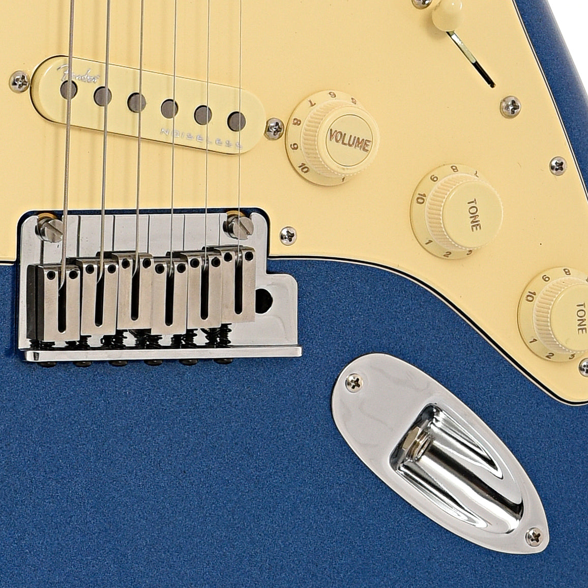 Bridge and controls of Fender American Ultra Stratocaster