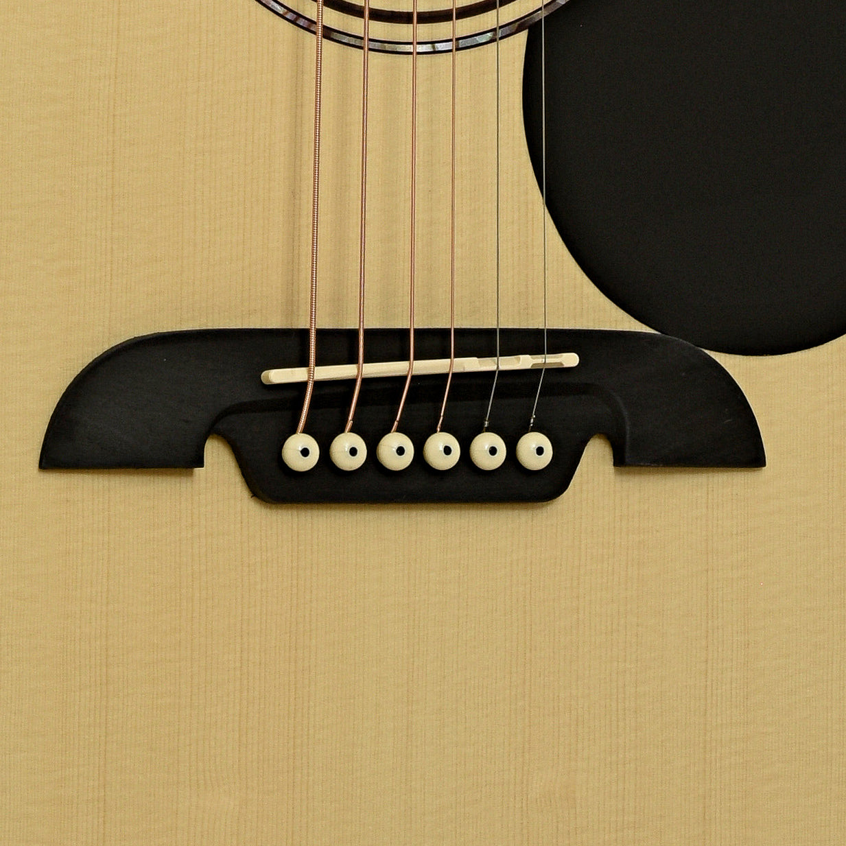 Bridge of Alvarez Regent Series RF26CE Folk/OM Acoustic-Electric Guitar